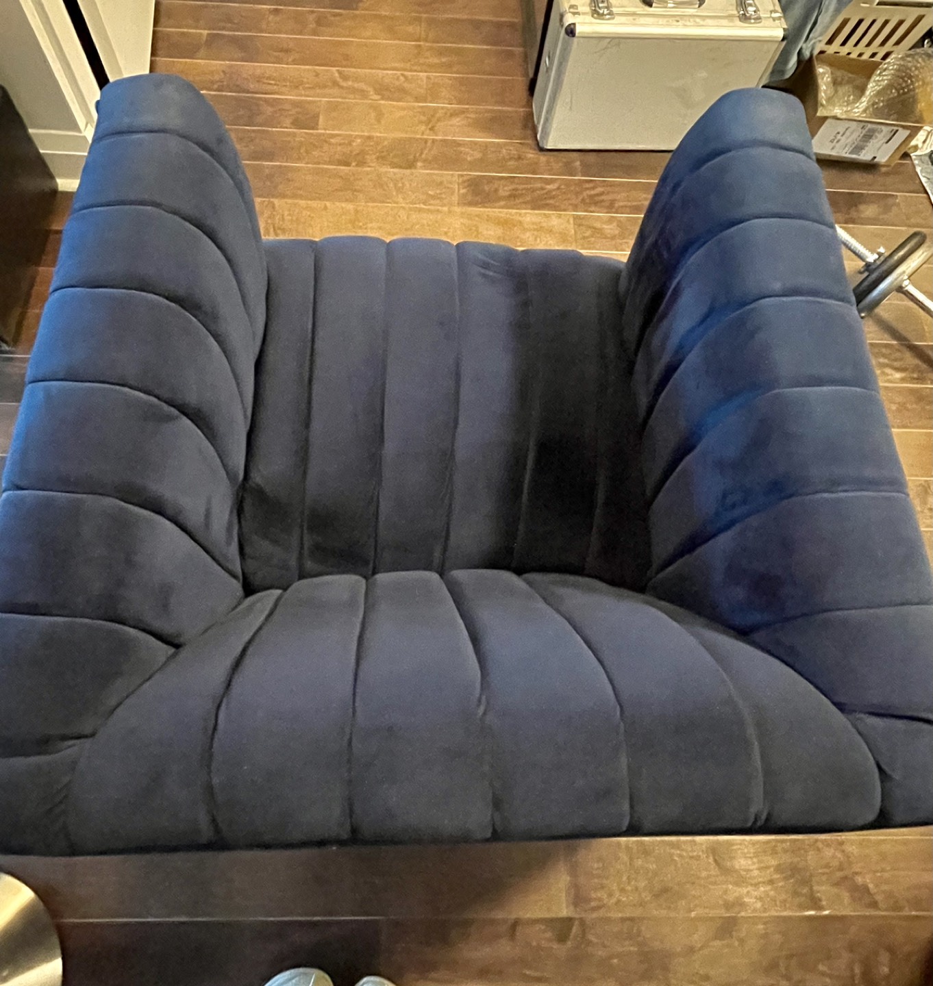 Blue velvety Arm chair - photo 2