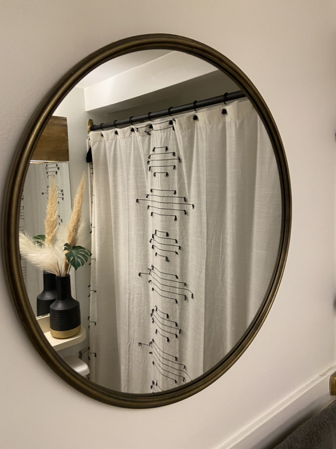 Round Mirror - black/ gold color