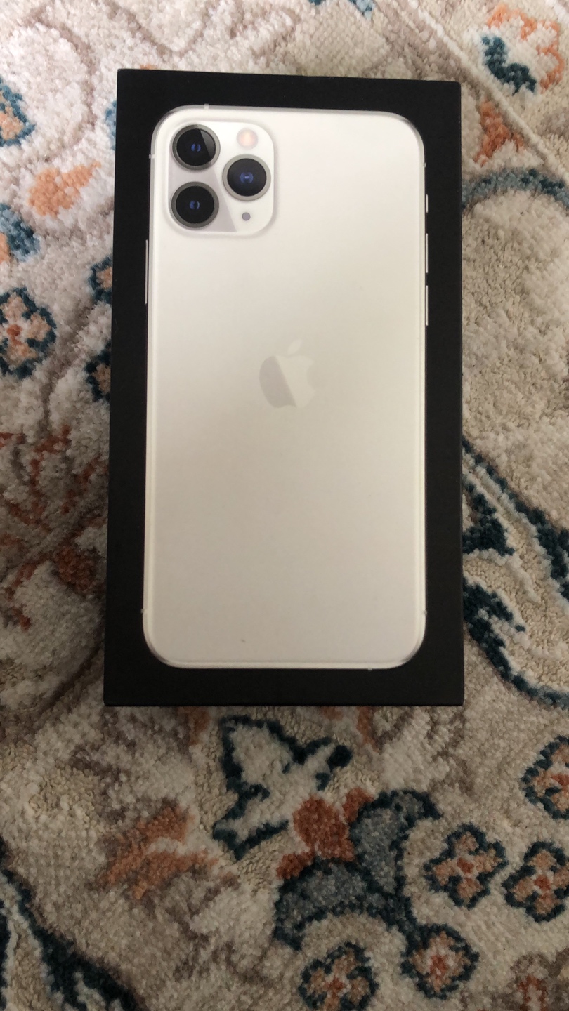 Brand New sealed iphone 11pro 64GB thumbnail