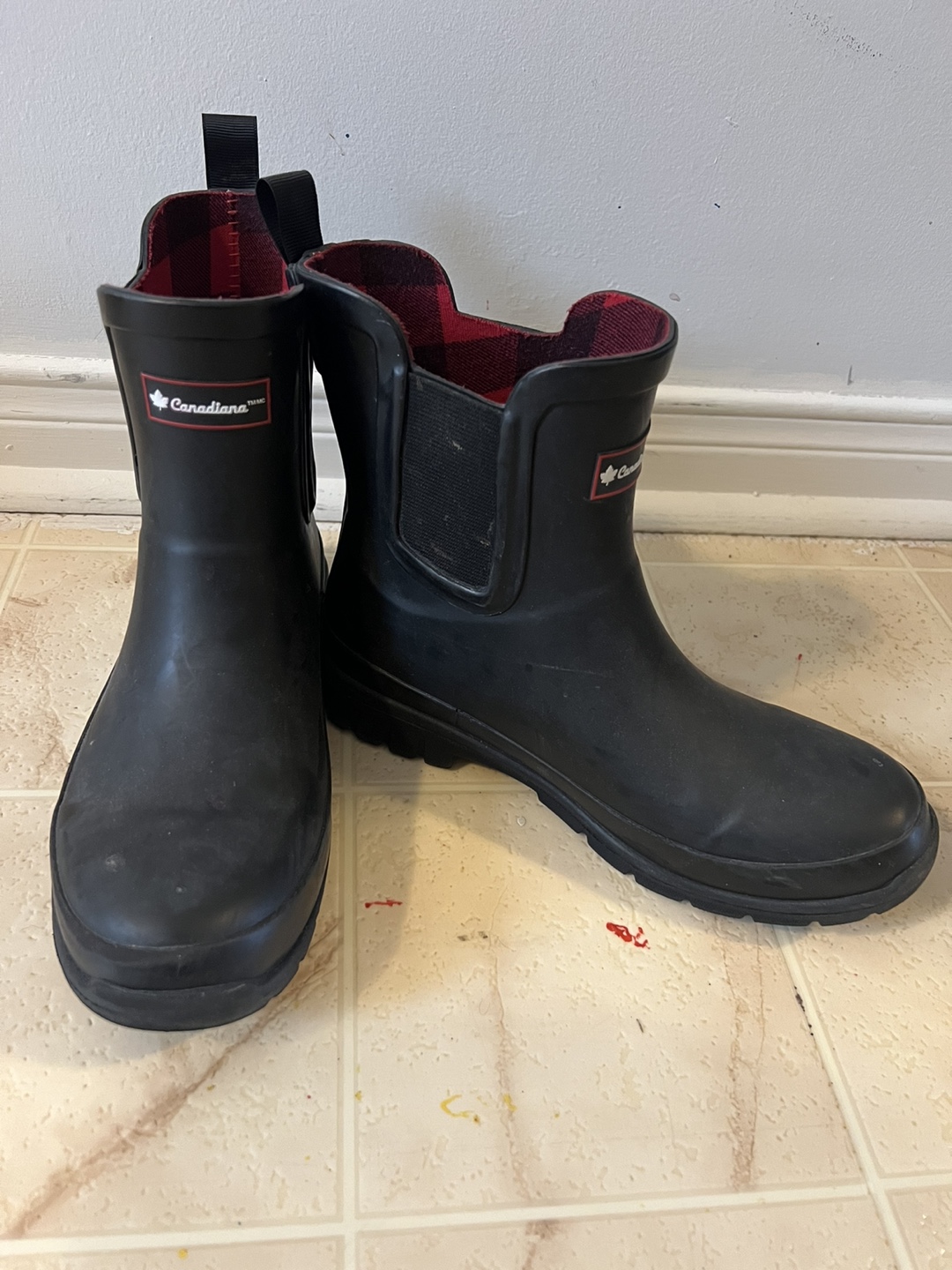 Ladies rain boots thumbnail