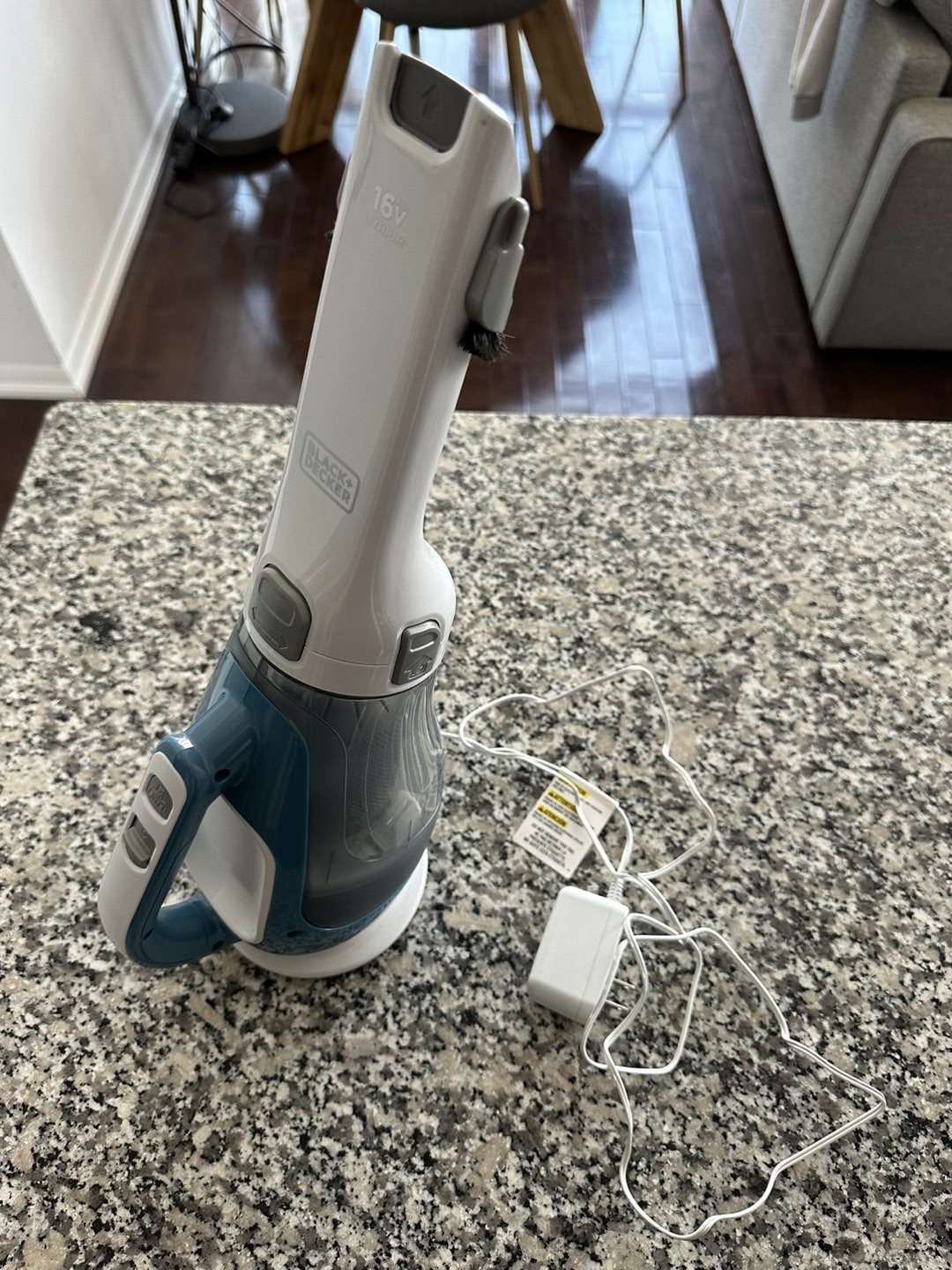 BLACK+DECKER Vacuum