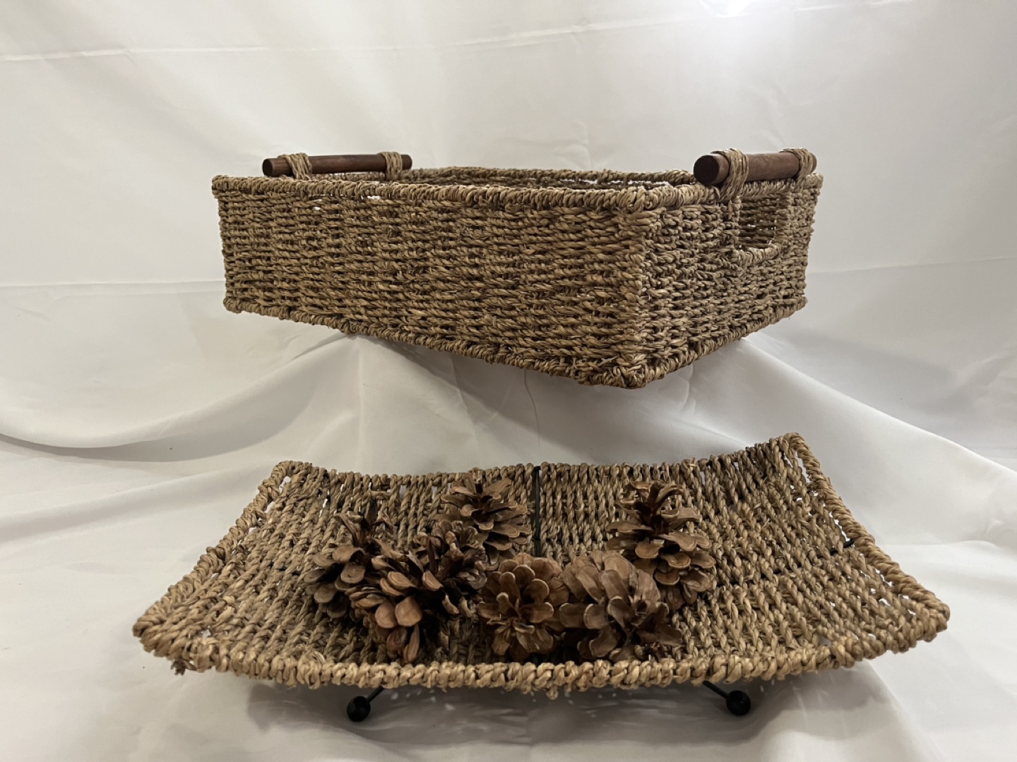 3 Jute Woven Trays with stand/Wooden handle image indicator(7)