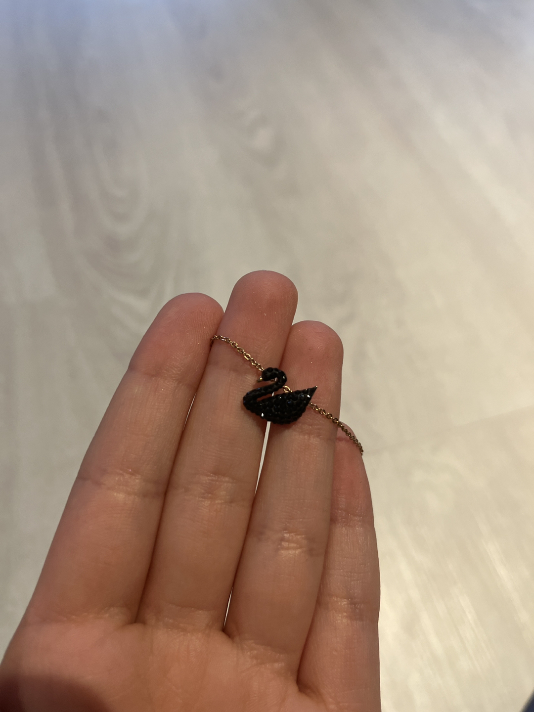 Mothers Day 🌸 SWAROVSKI Black Swan Necklace image indicator(2)