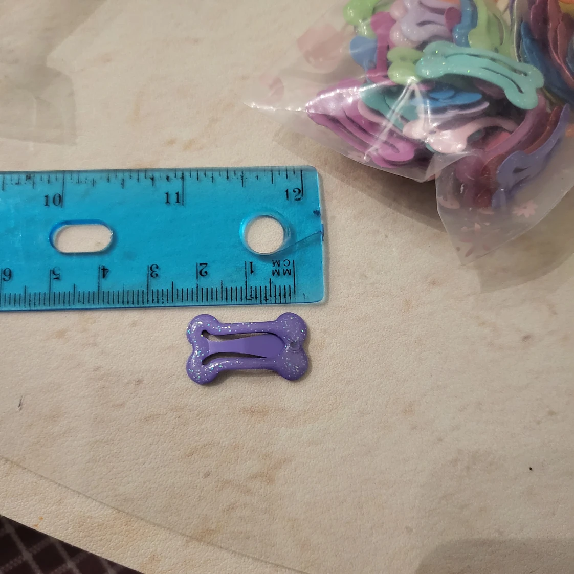 Dog hair clip/pin - photo 2