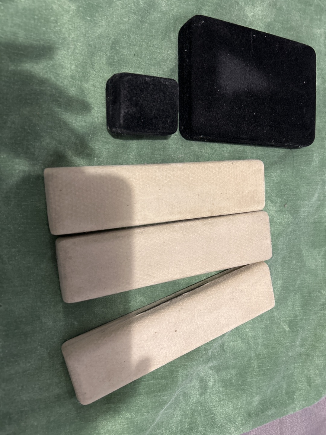 Velvet Jewelry boxes thumbnail