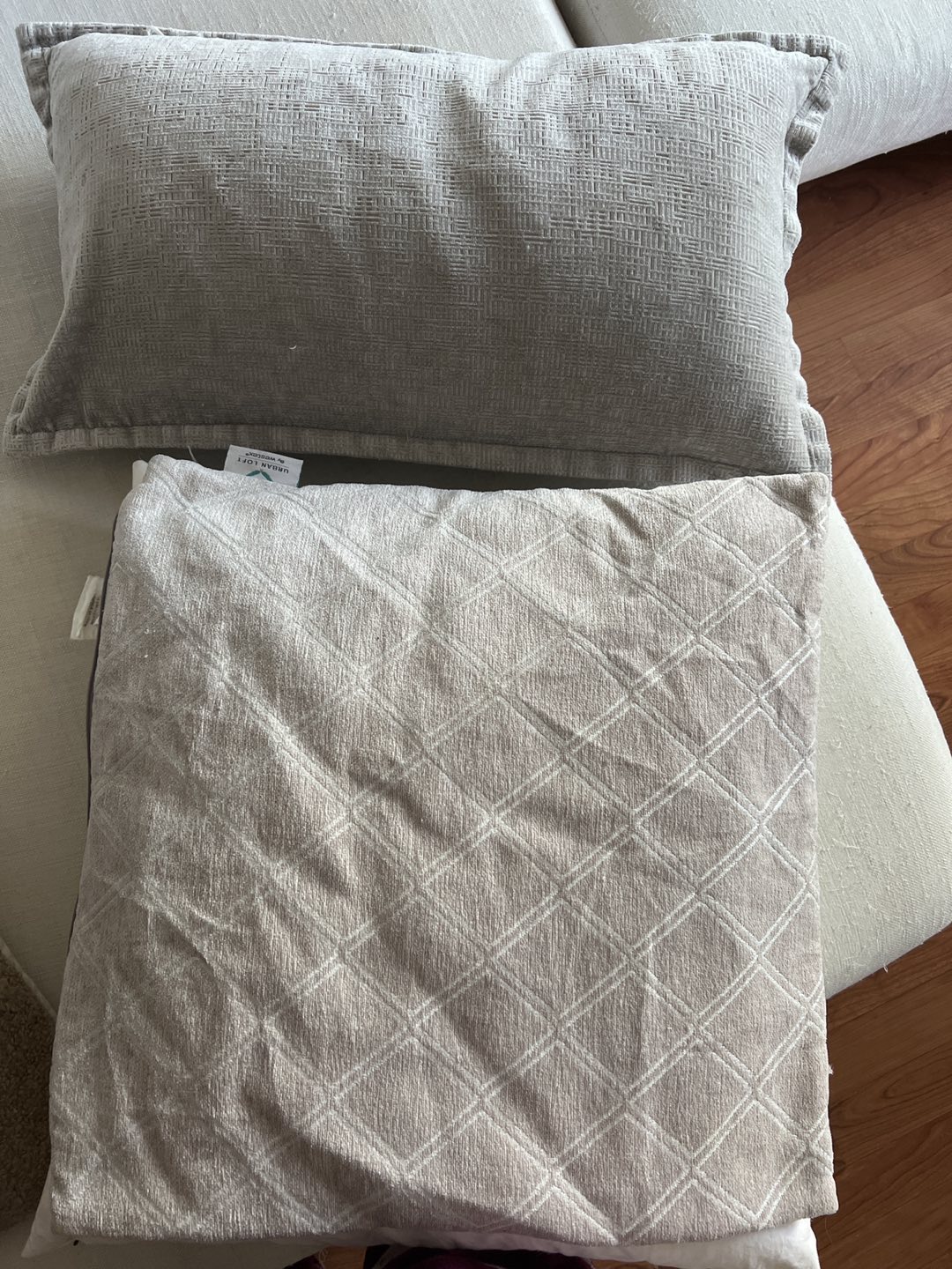Free Pillows