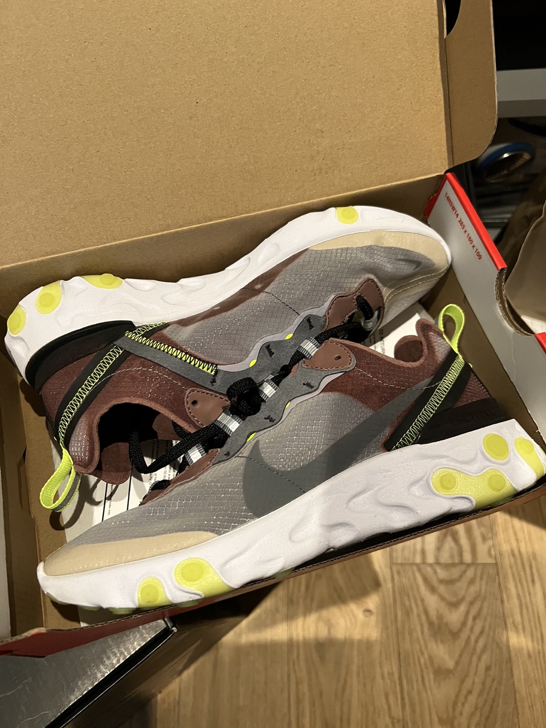 Nike React Element 87