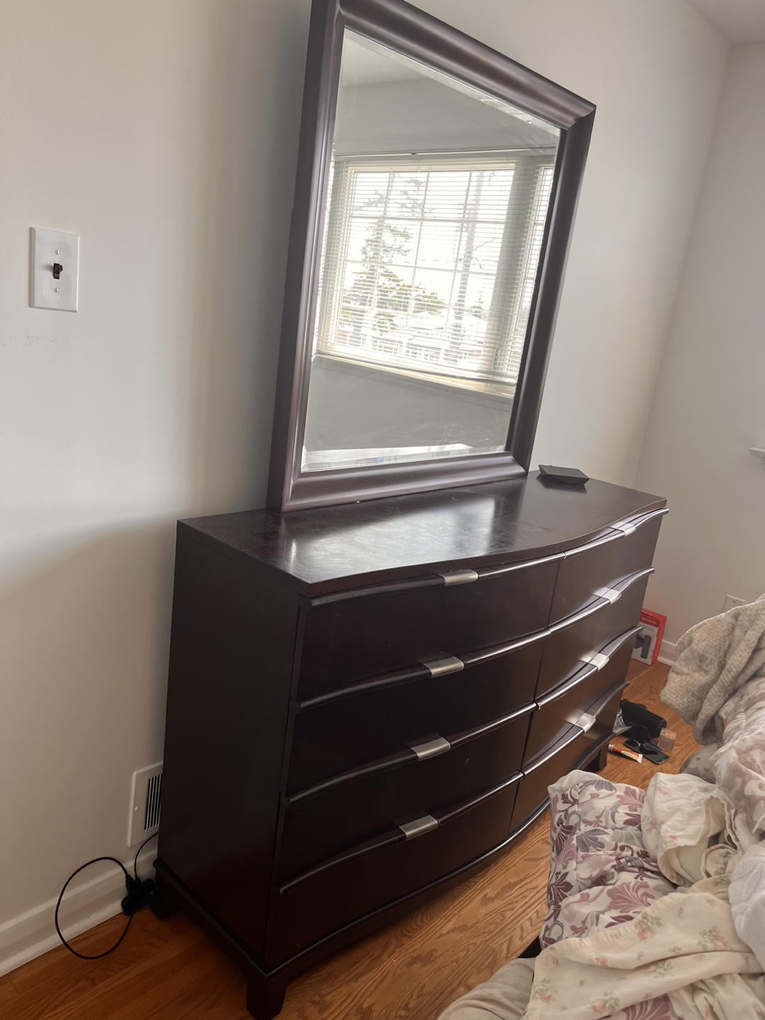 Free 3 piece bedroom set for pickup - photo 2