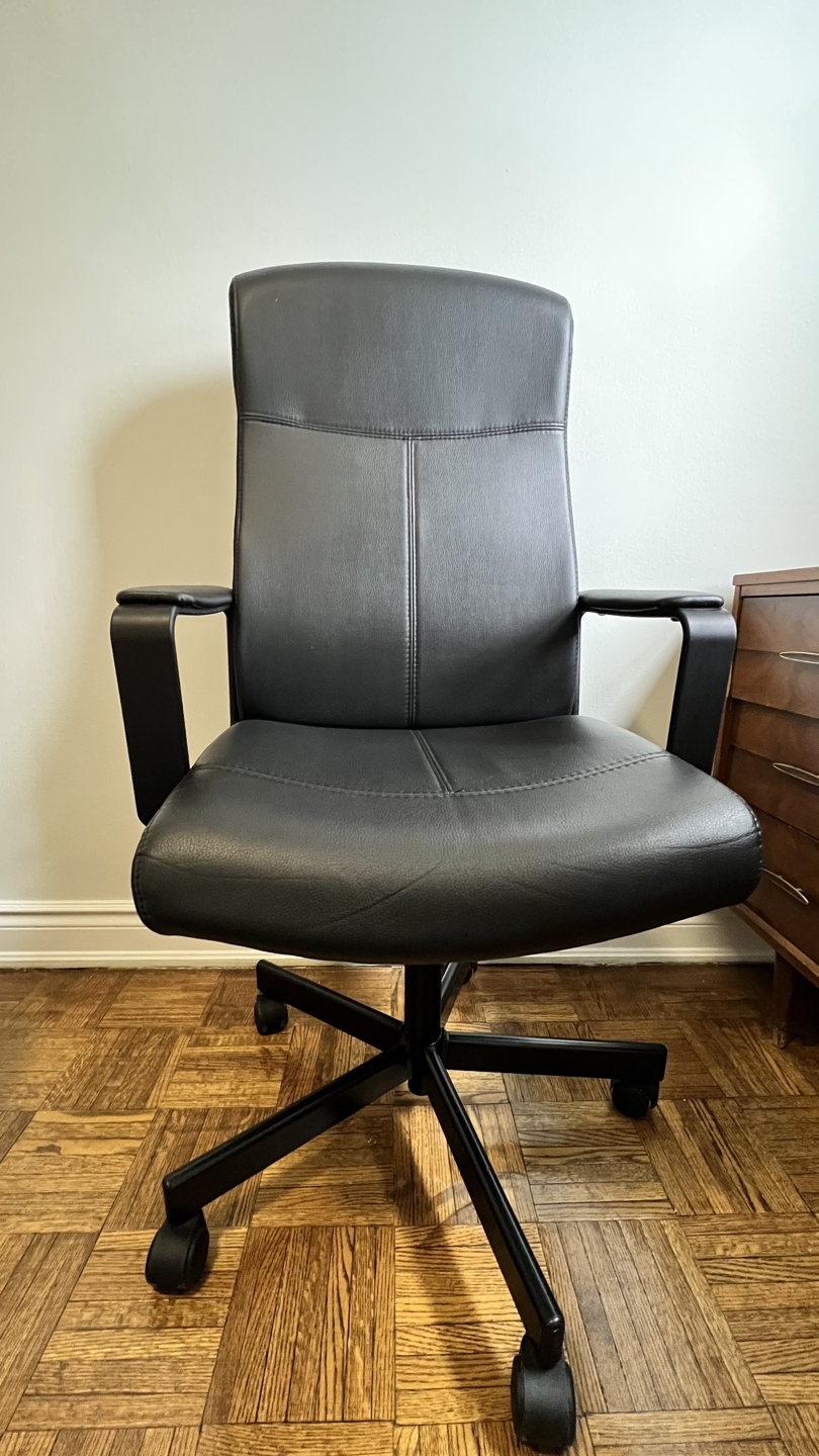 Ikea Swivel Chair, Like New! - photo 2