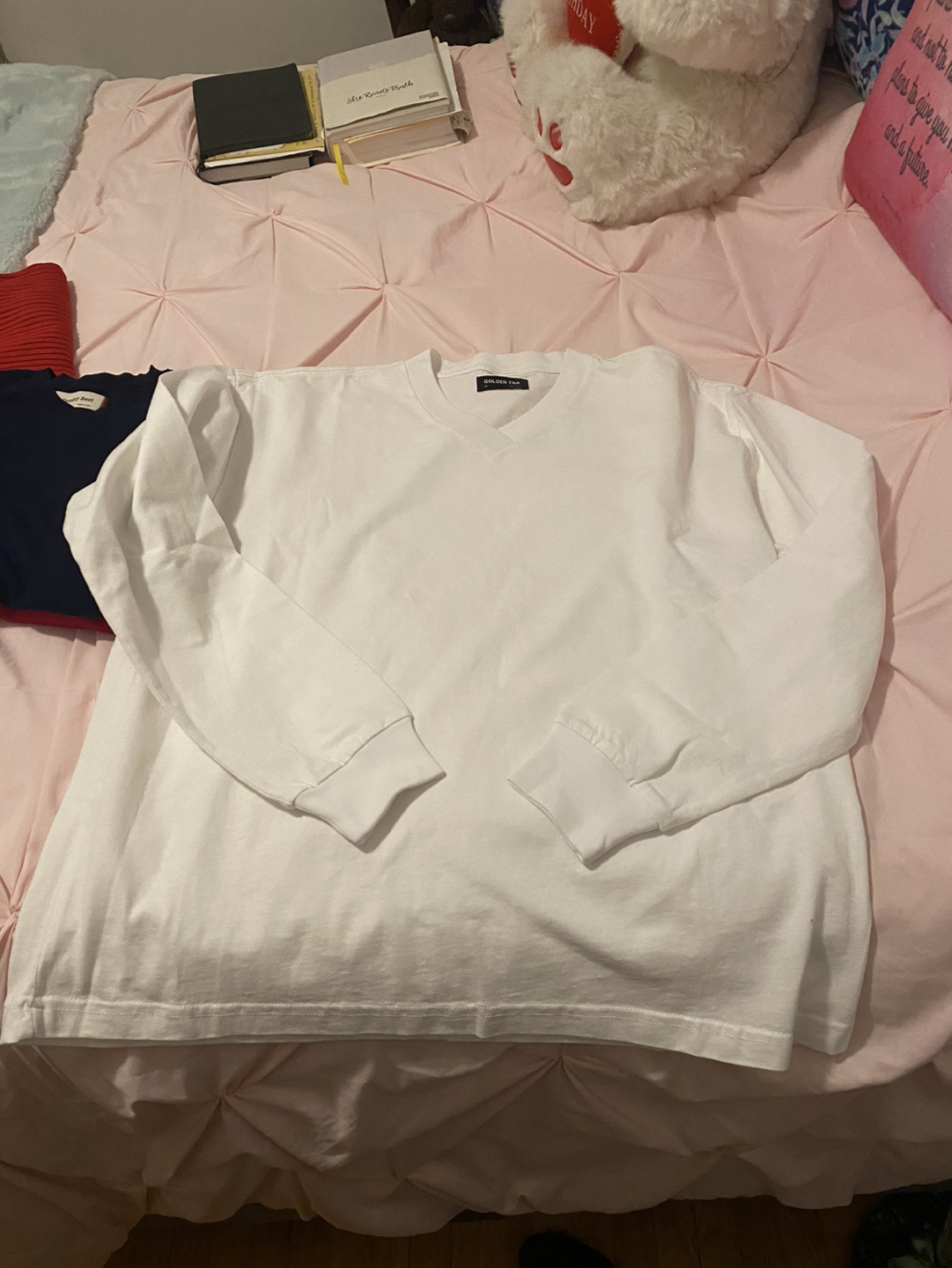 White crewneck top golden by TNA