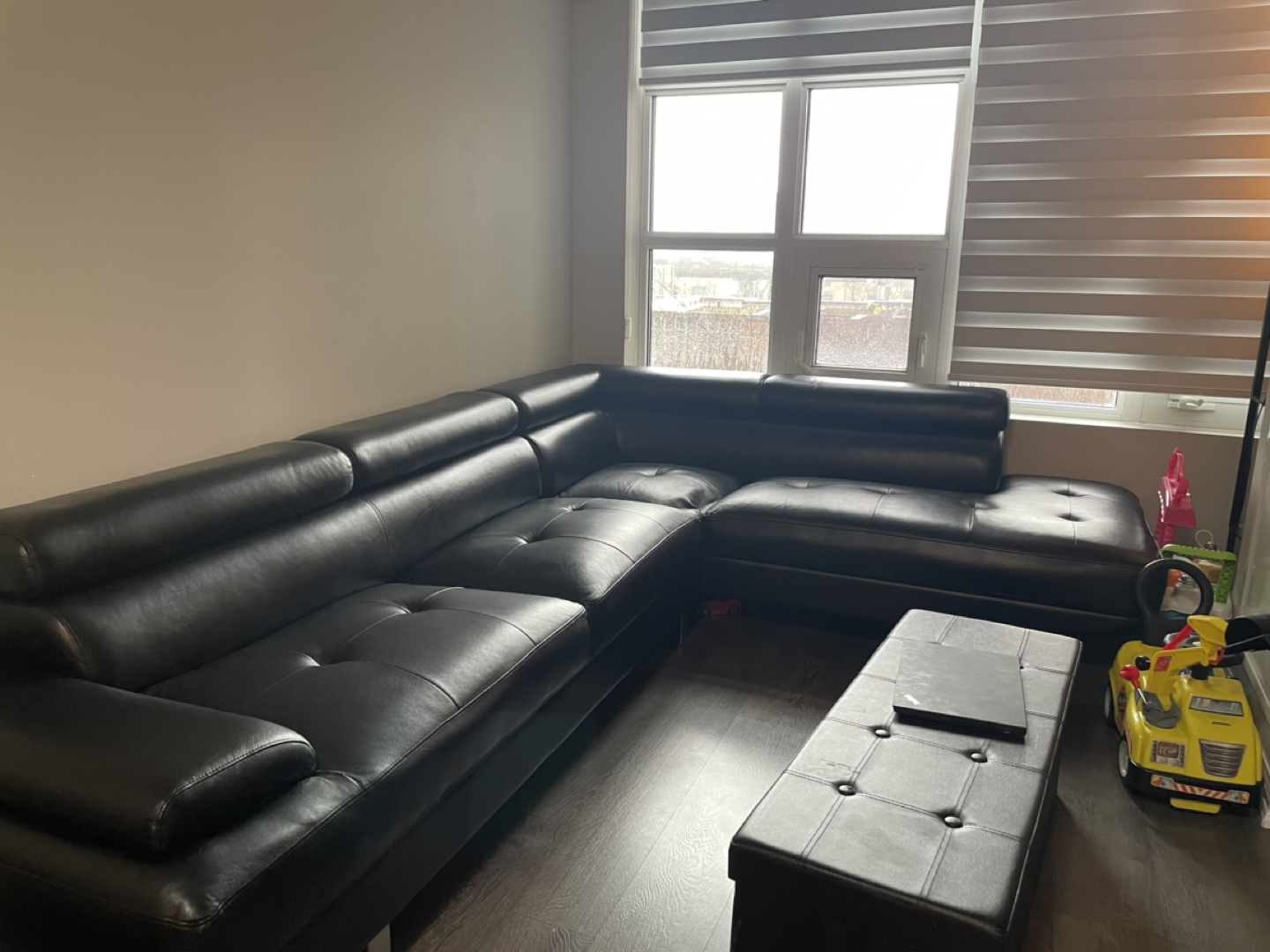 Black Sectional couch - photo 3