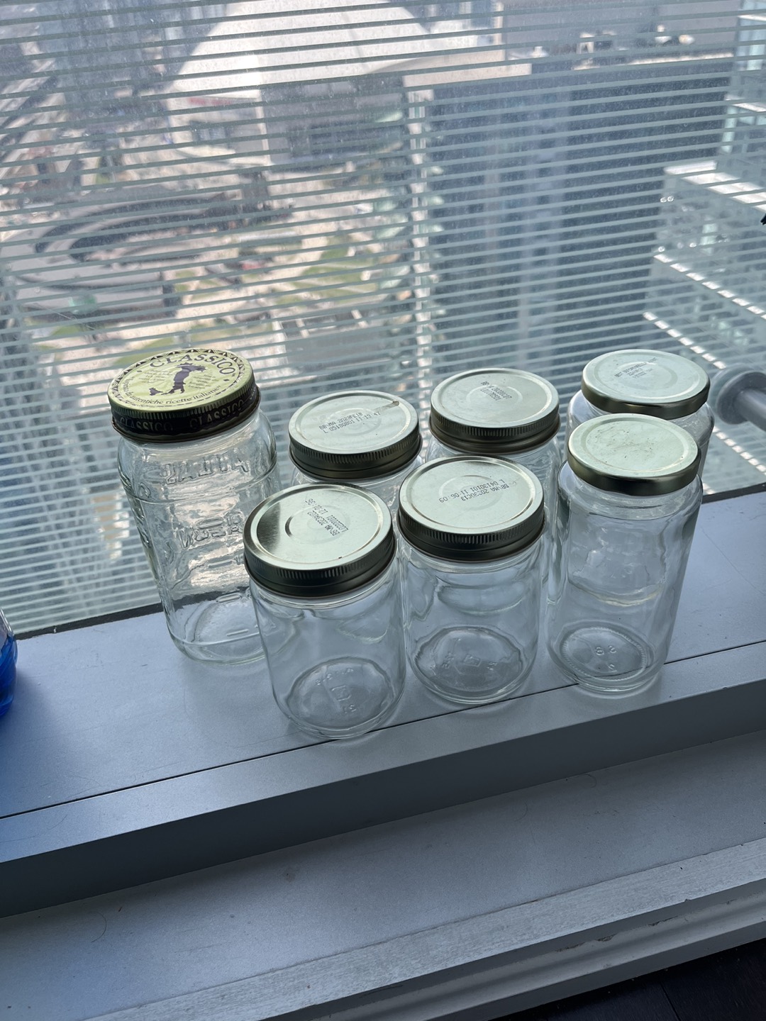 7 glass mason jars (various sizes) - photo 3