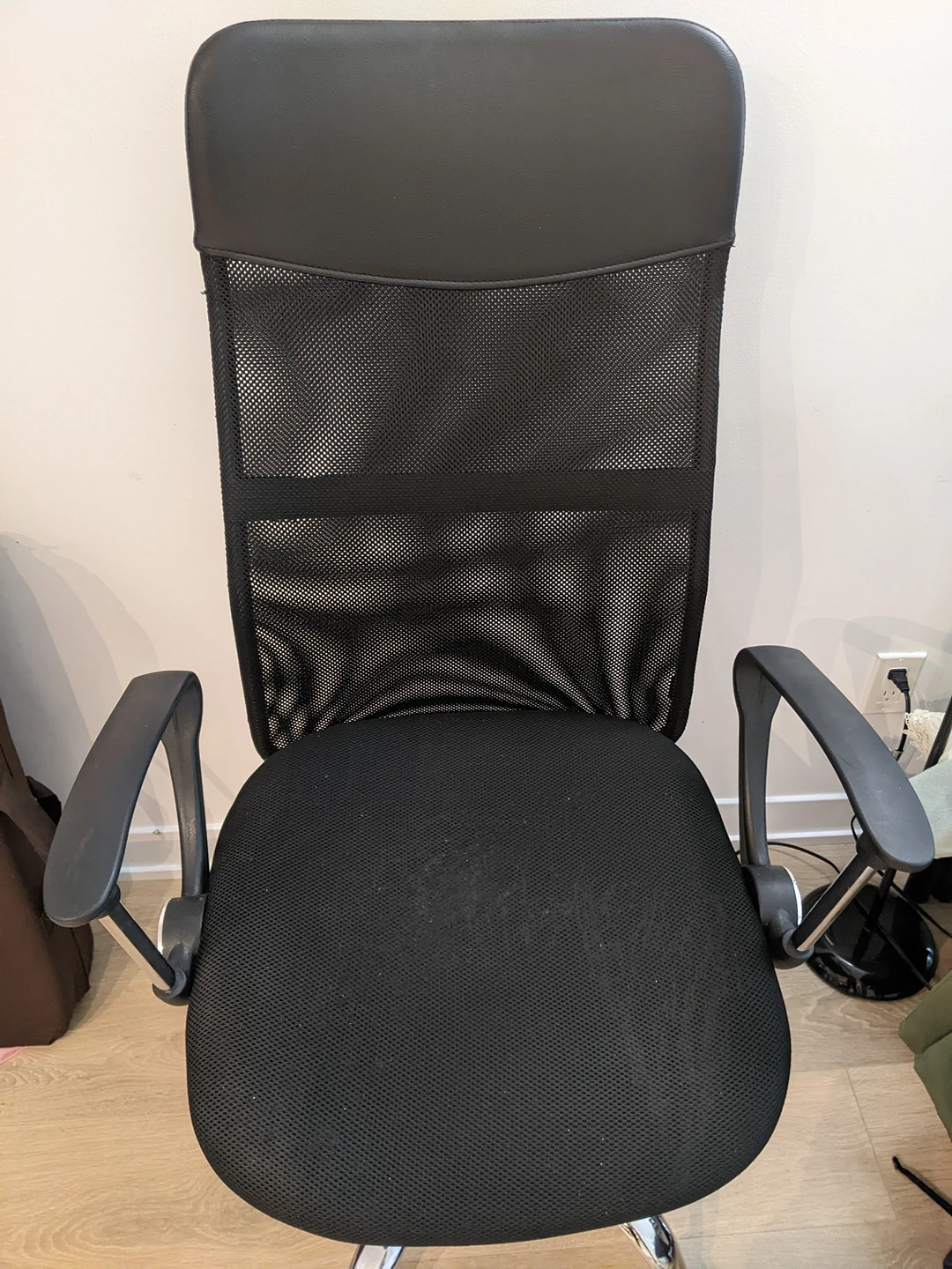 Desk Chair (Adjustable/Rotational) (47' max height) - photo 2