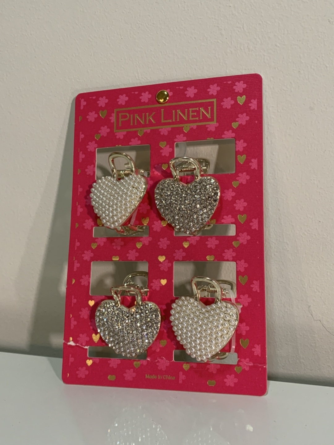 4 hair clips thumbnail