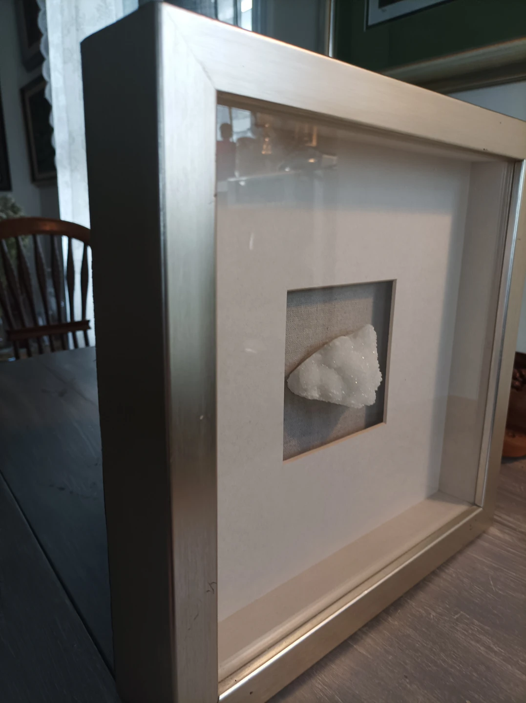 Rock in frame mineral image indicator(2)