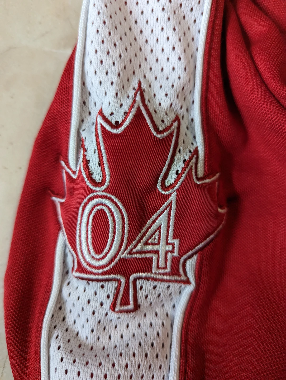 ROOTS Team Canada 2004 Olympics Jacket size M WOMENS image indicator(4)