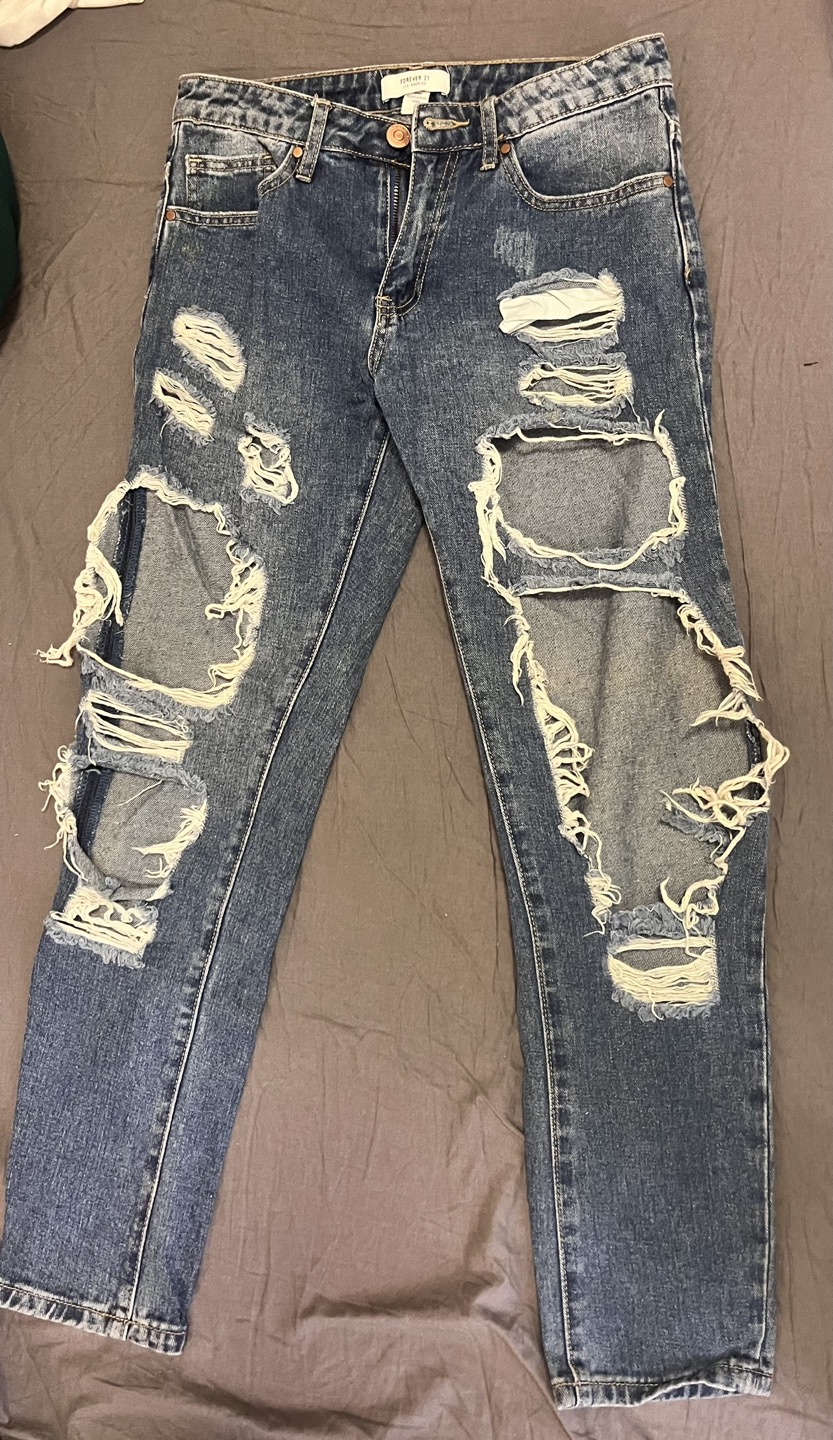 Forever 21 Ripped women’s jeans thumbnail