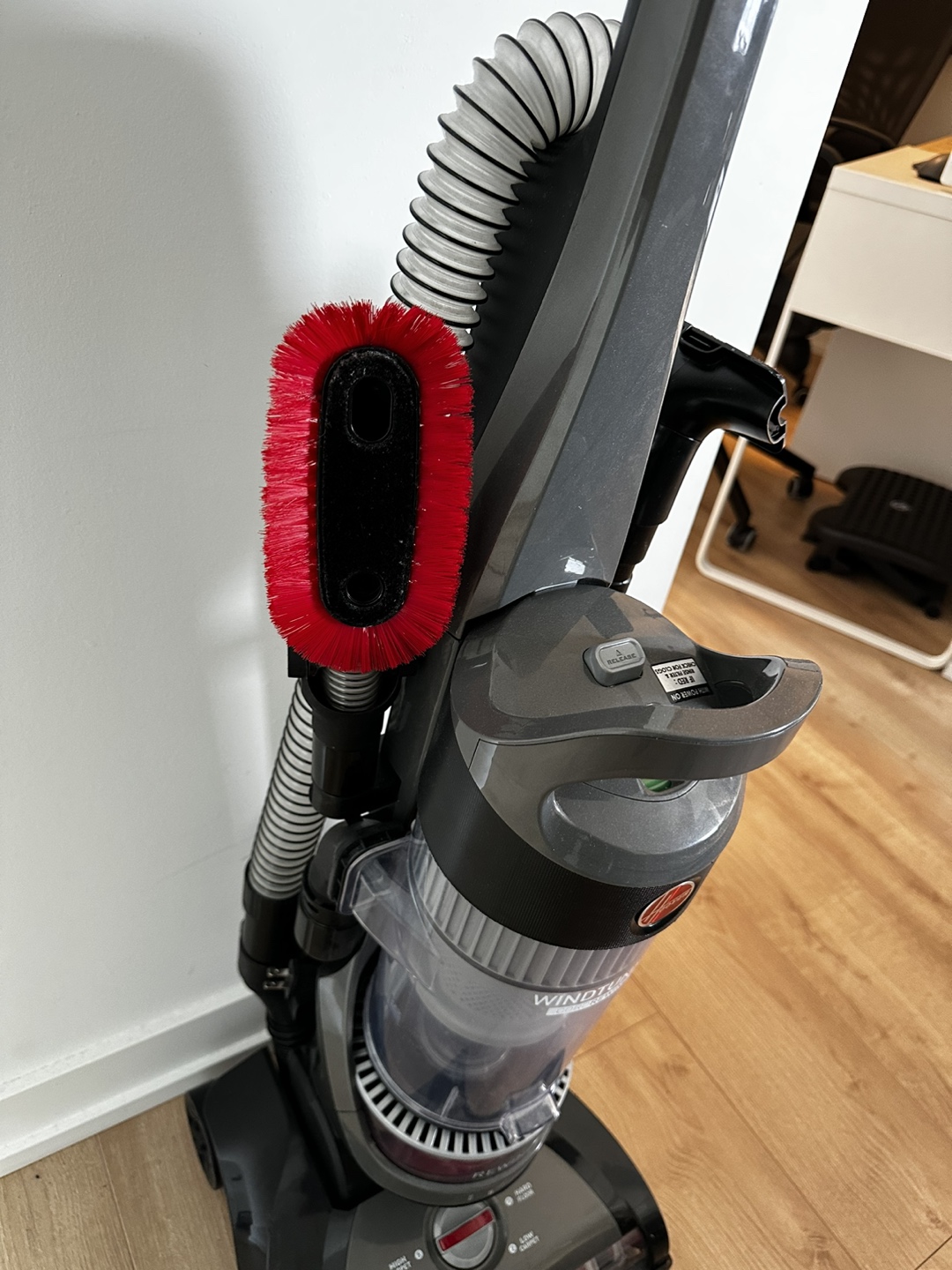 Vacuum cleaner - photo 2