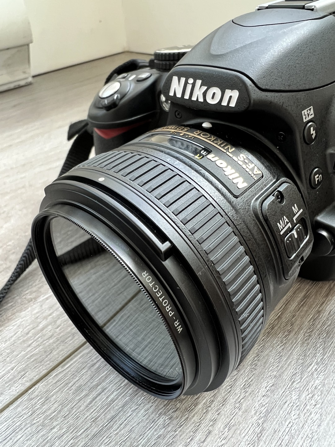 Nikon D3100 DSLR Camera + Brand New 50mm f/1.8G Lens - photo 2