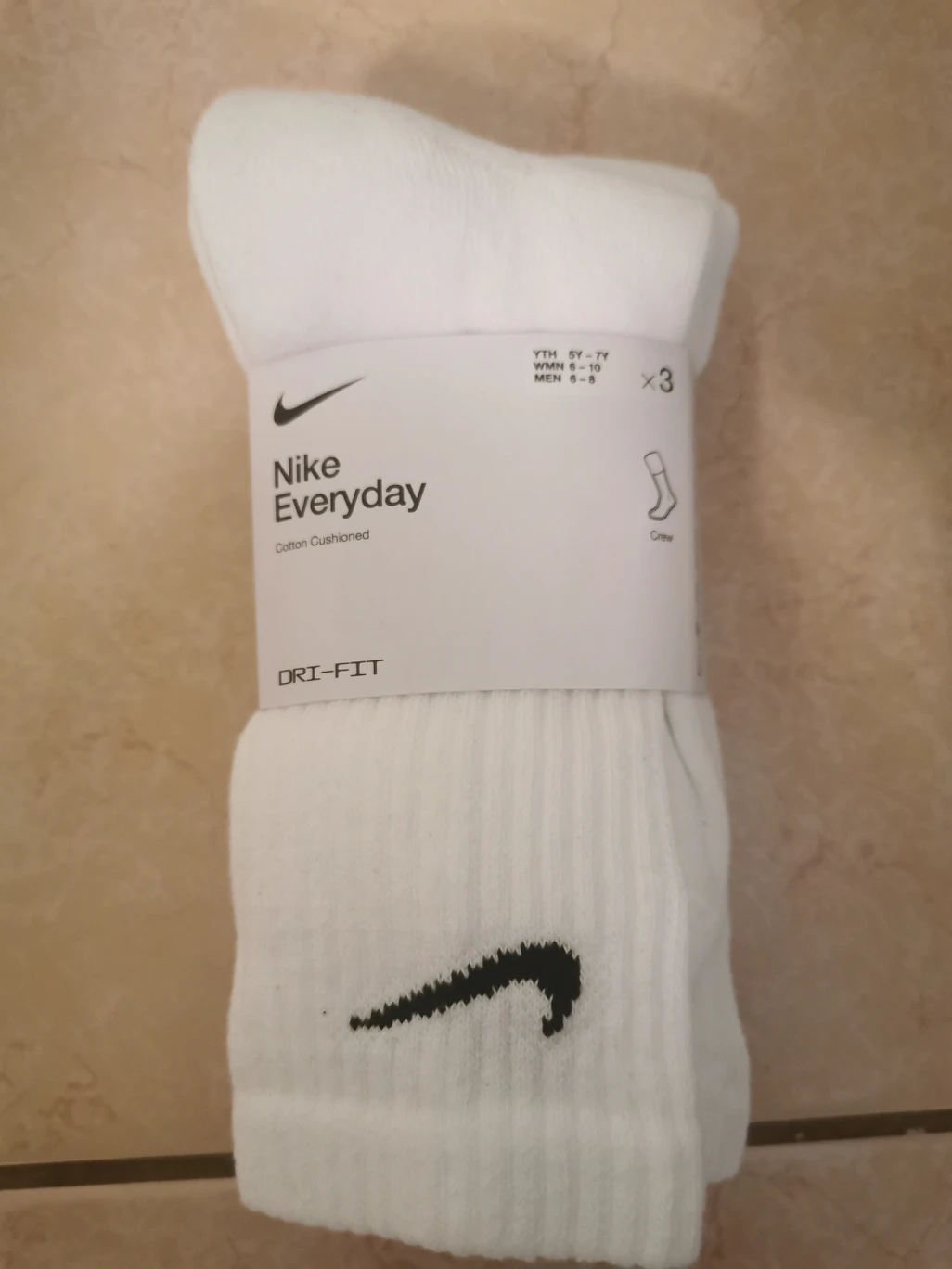 Nike Everyday Socks for men, women and youth