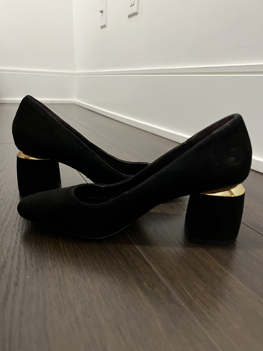 Kensie Black Suede Shoes thumbnail