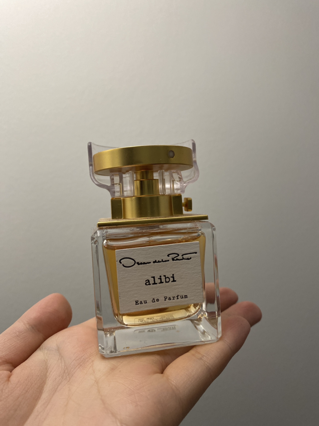 Oscar de la Renta Alibi Perfume thumbnail