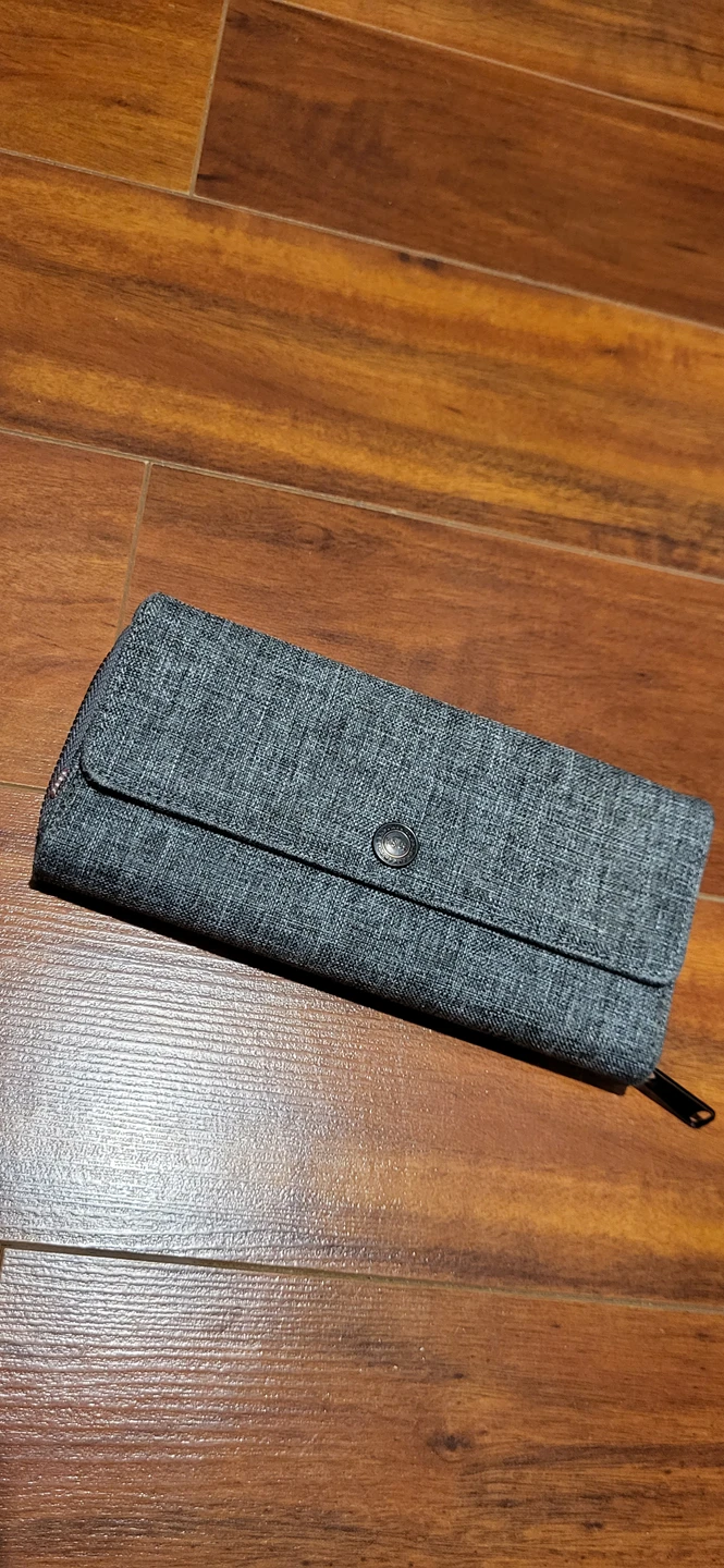 Herschel women's wallet image indicator(2)