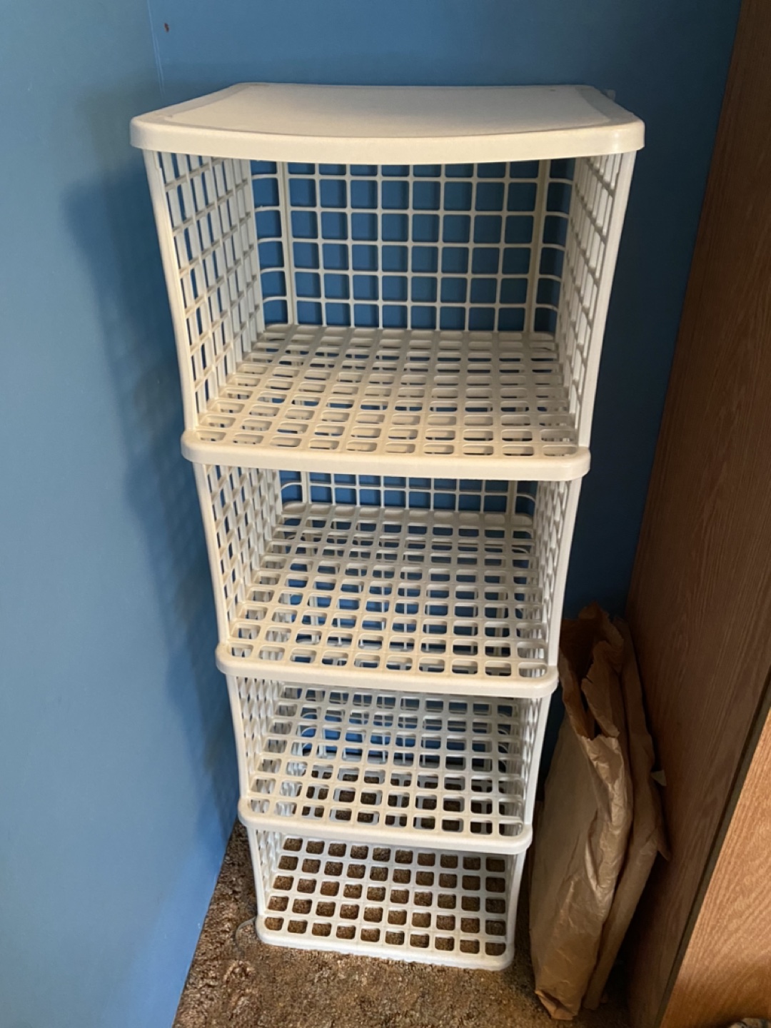Plastic shelf unit thumbnail