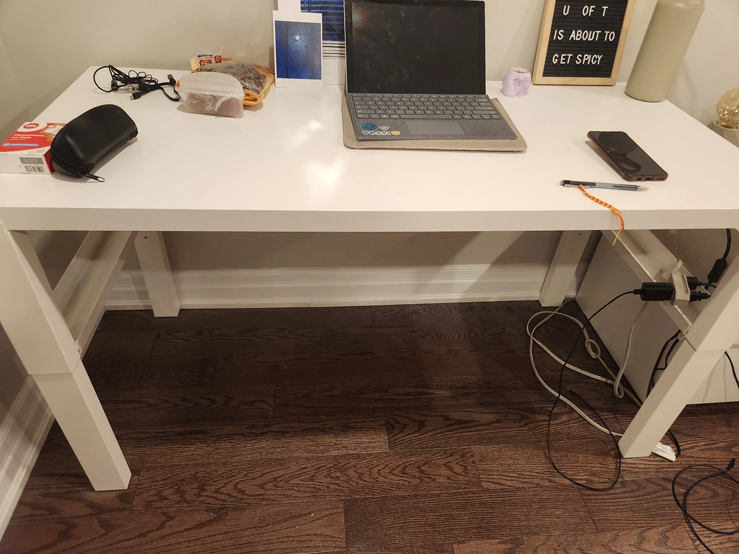 Like New Ikea desk - photo 3