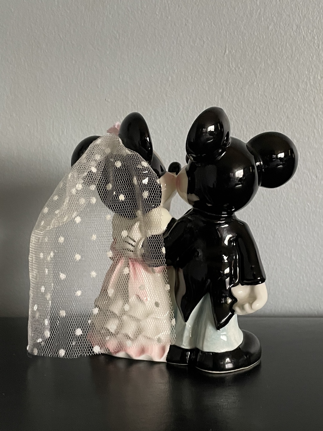 Vintage Mickey & Minnie Mouse BRIDE & GROOM Ceramic Figurine 5” image indicator(2)