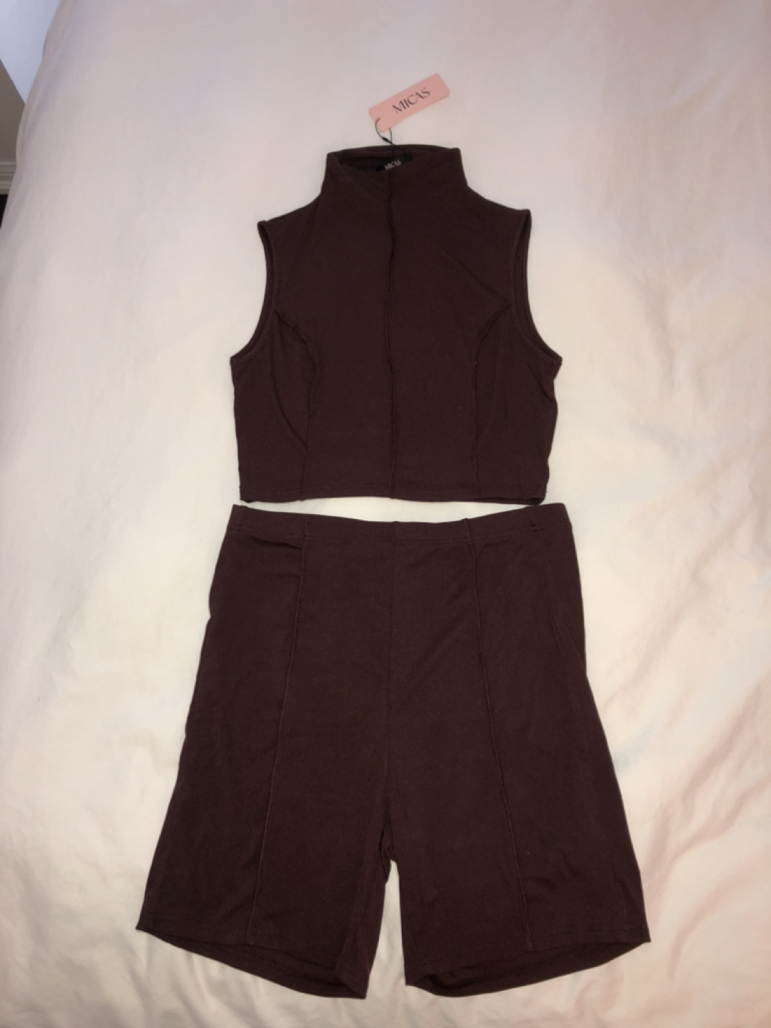 Brown set from Micas