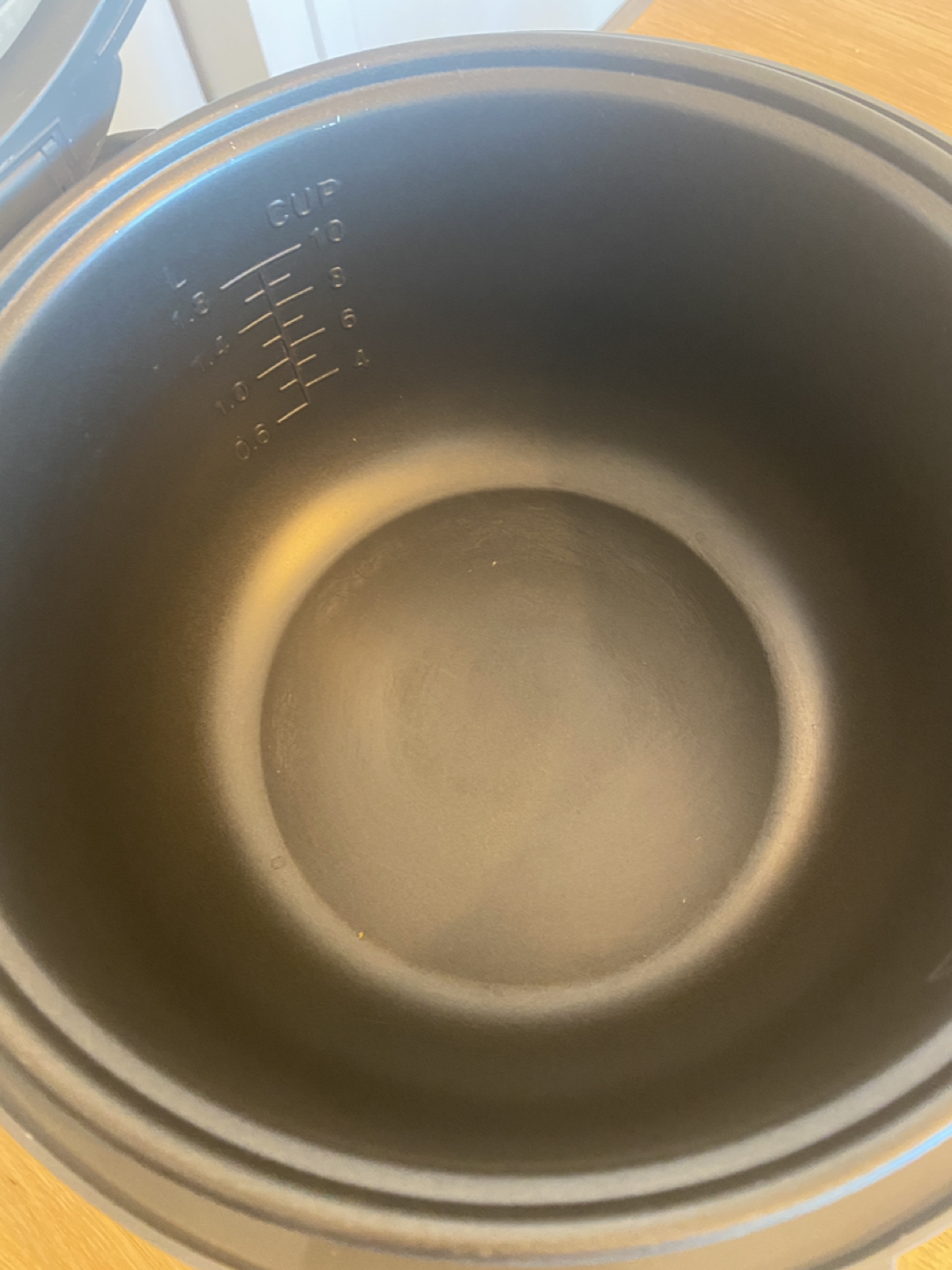 Robert Irvine 5-in-1 Digital Programmable 10-cup Multi-Cooker image indicator(2)