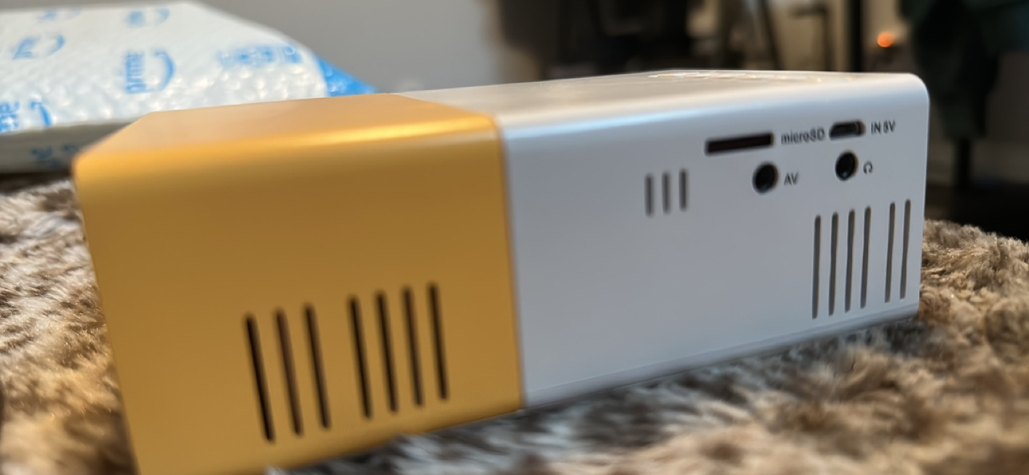 Mini Projector - photo 3