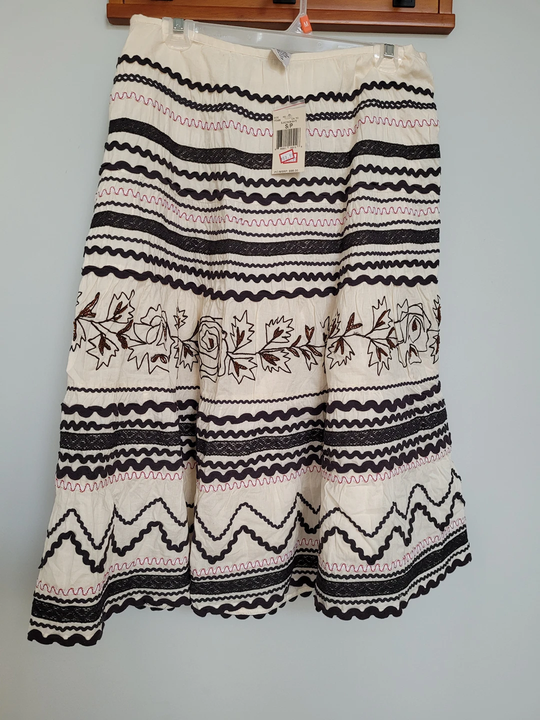 Brand New Guess Skirt with tag-Small