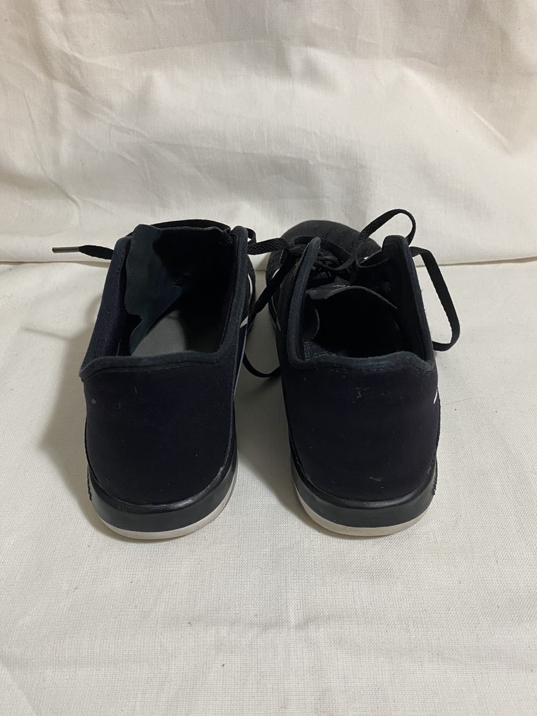 Nike Sneakers Runners Black Size 9 image indicator(3)