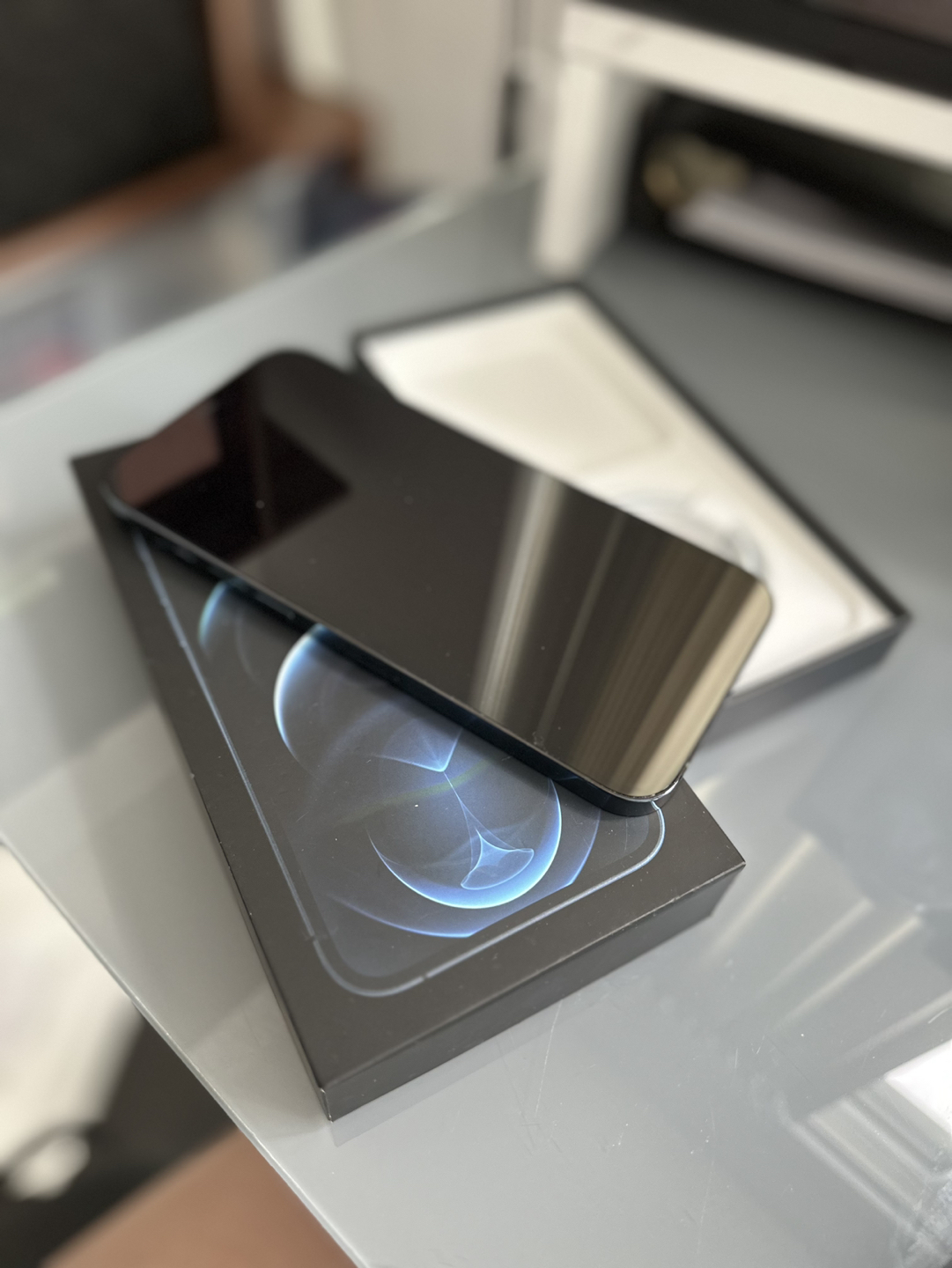 Apple iPhone 12 Pro Max (like new, with original box) image indicator(3)