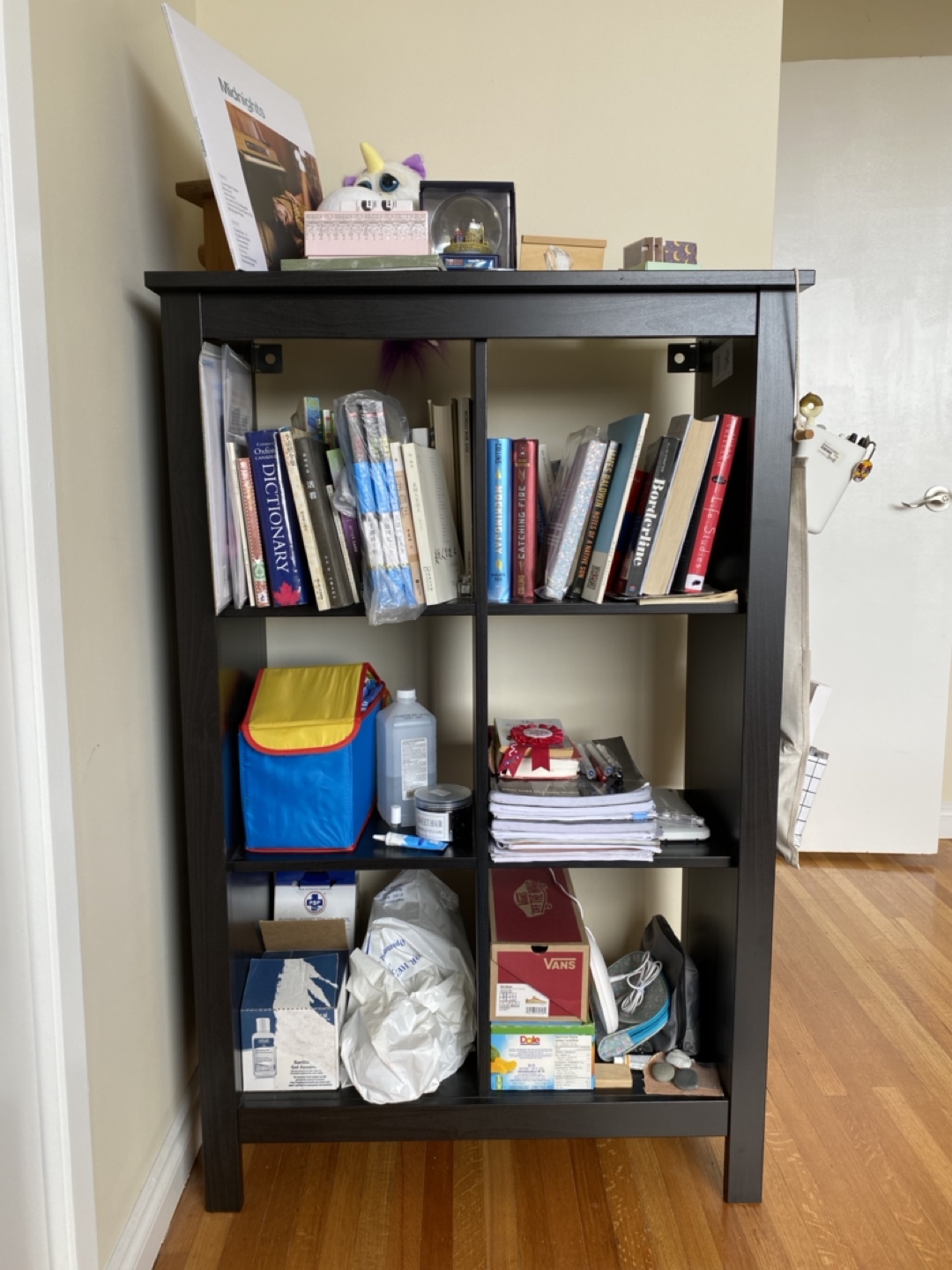 Bookcase or showcase