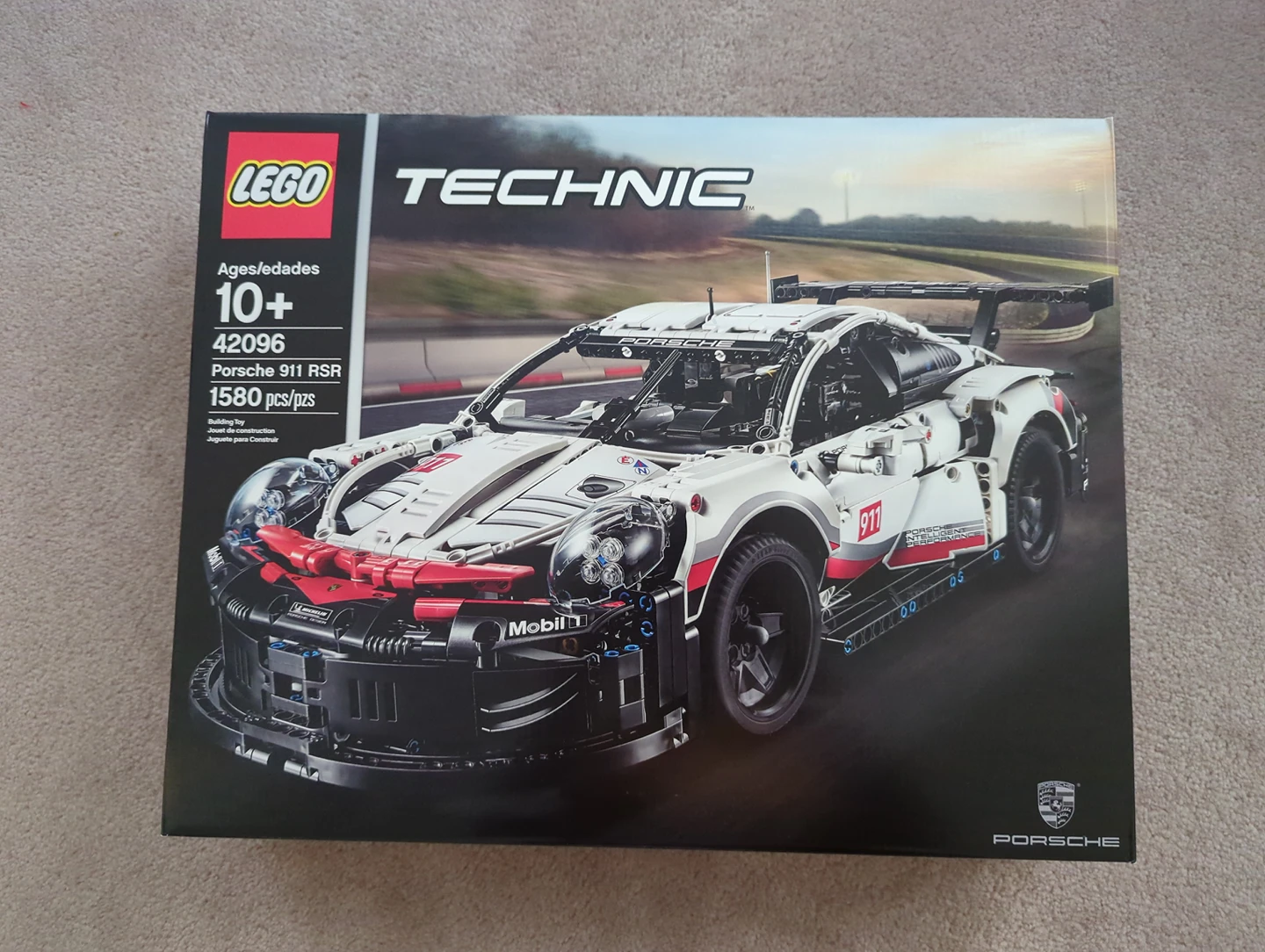 Brand New in Box LEGO Technic Porsche 911 RSR 42096