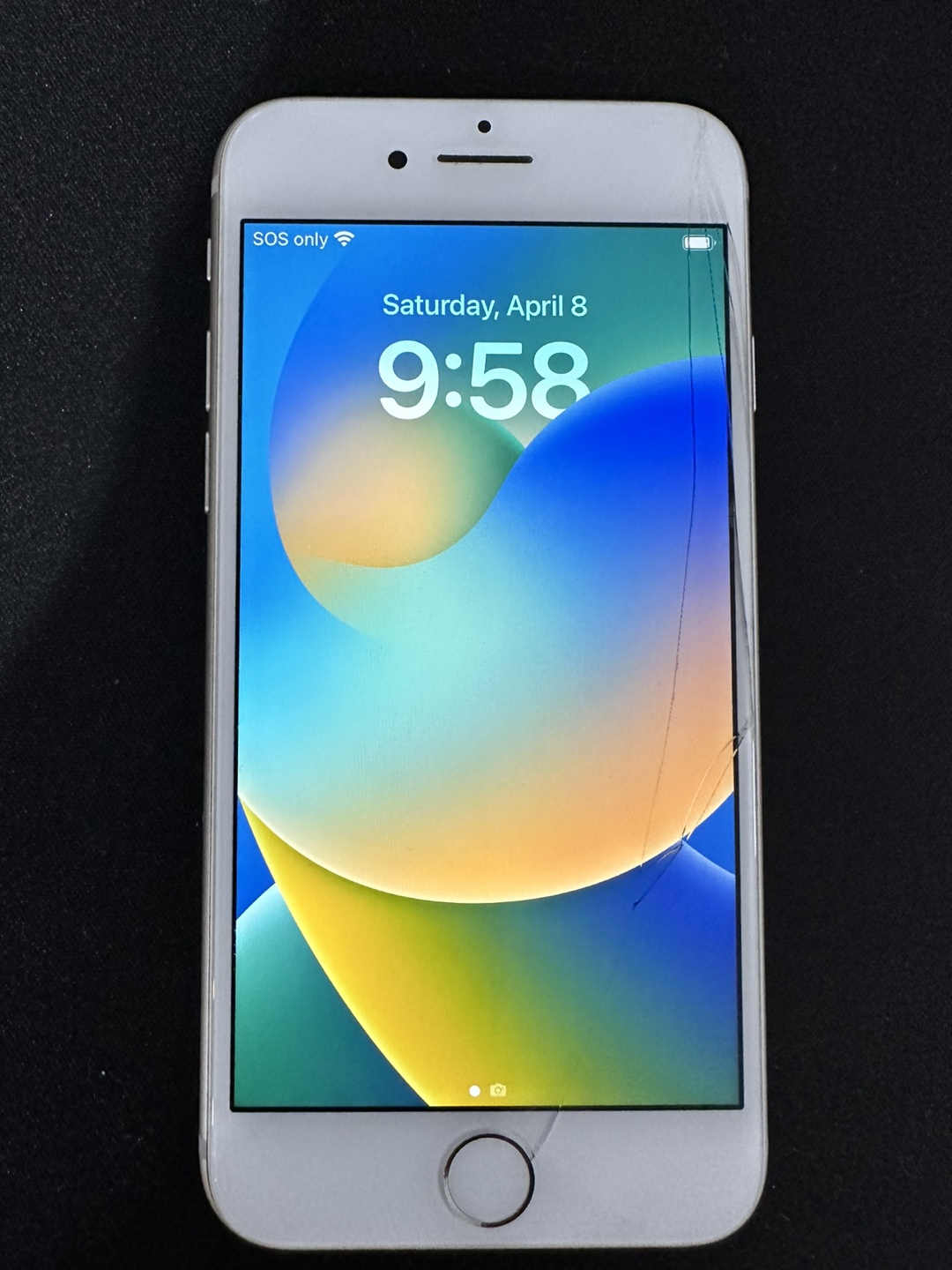 iPhone 8 64 GB Unlocked - White thumbnail