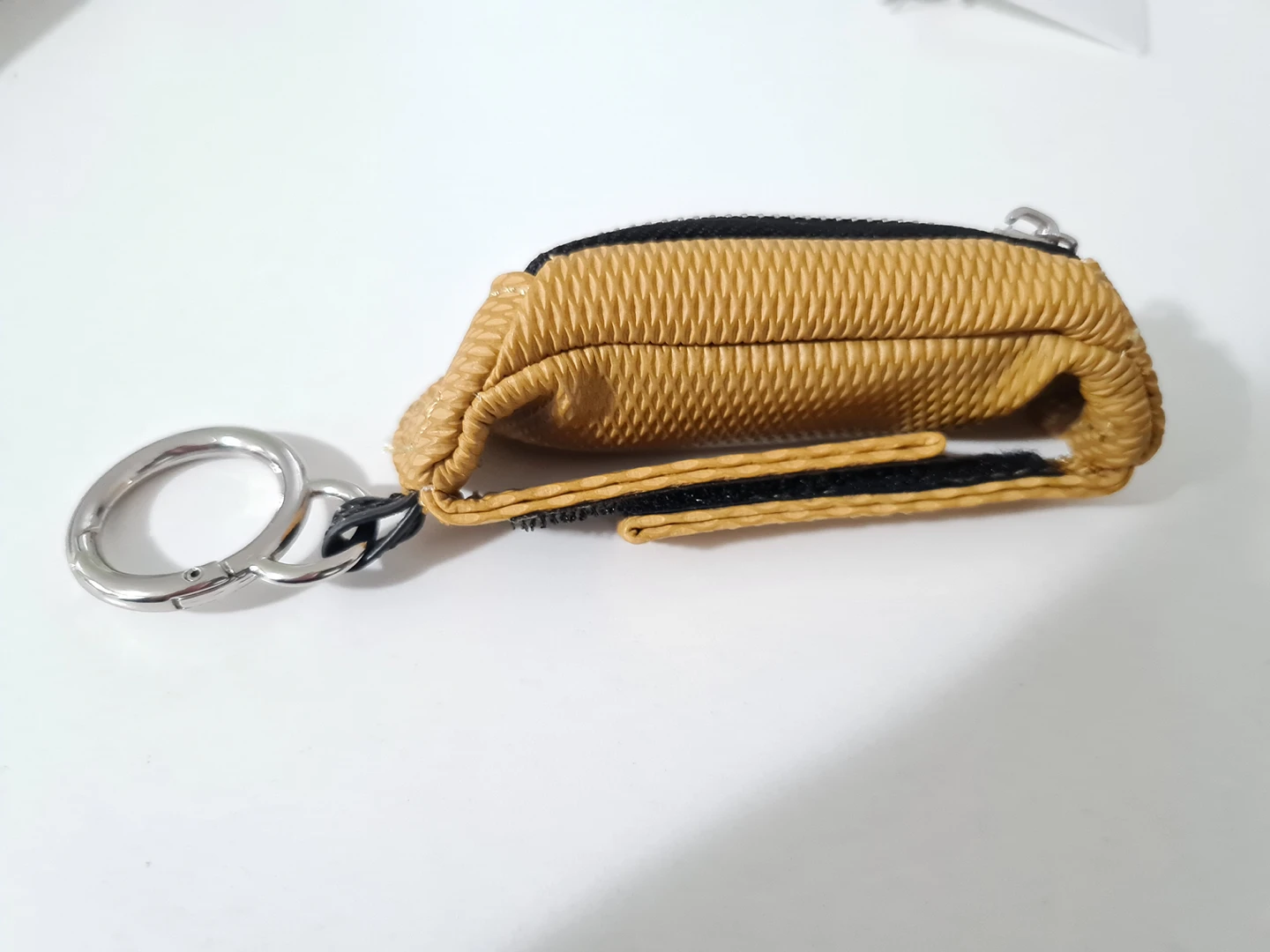 #Freecycle new Mini coinholder keychain/ Disney parks earings. image indicator(3)