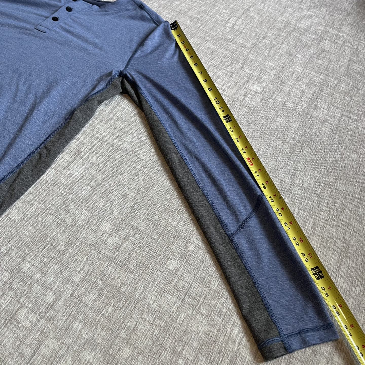 Lululemon Long Sleeve Henley - photo 3