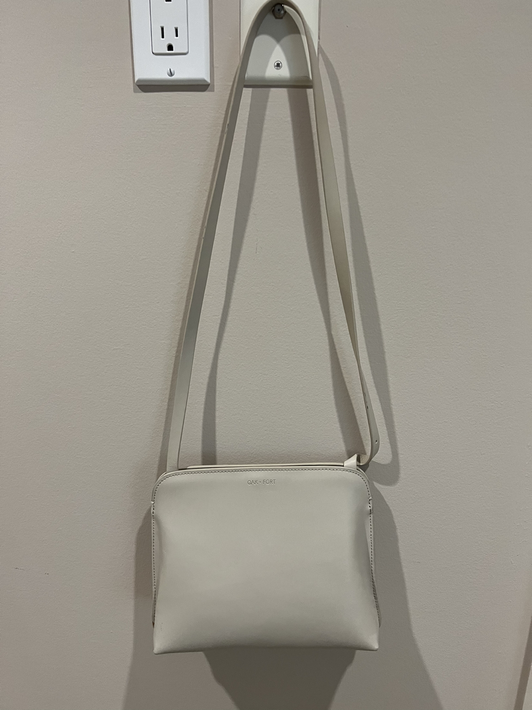 Oak and Fort Purse image indicator(2)