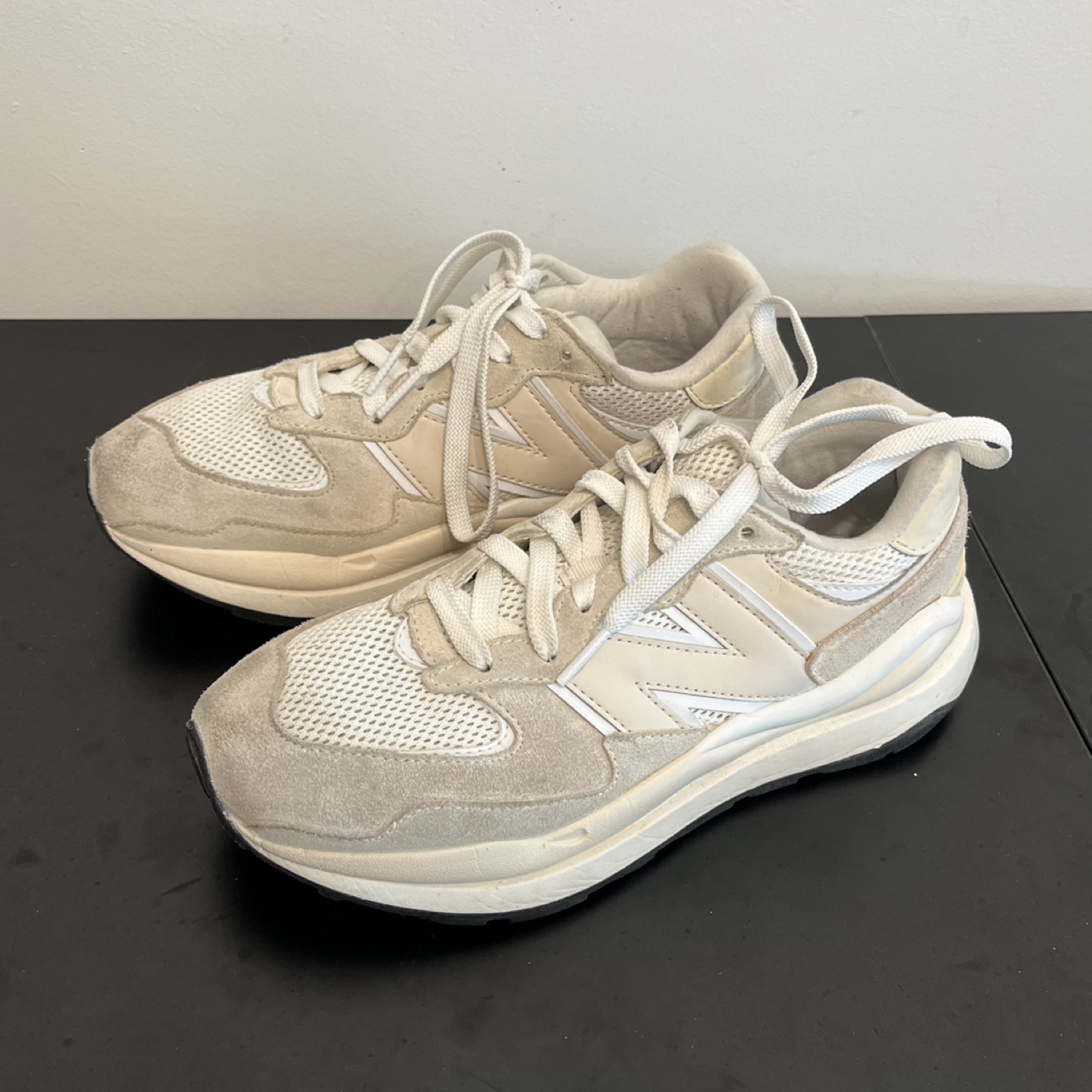 New Balance sneakers size 7 womens - photo 2
