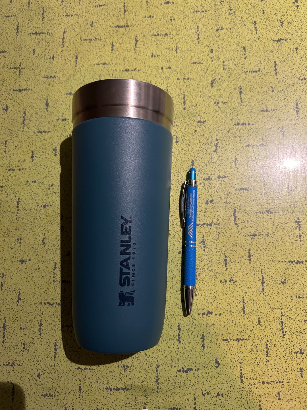 Stanley insulated travel tumbler 24 oz