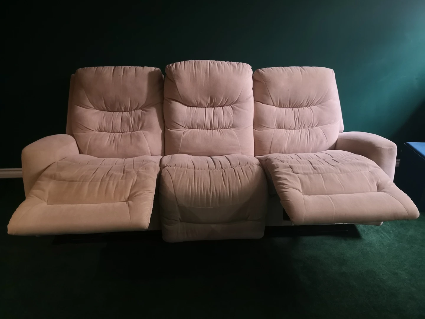 Comfy La-z-boy reclining sofa