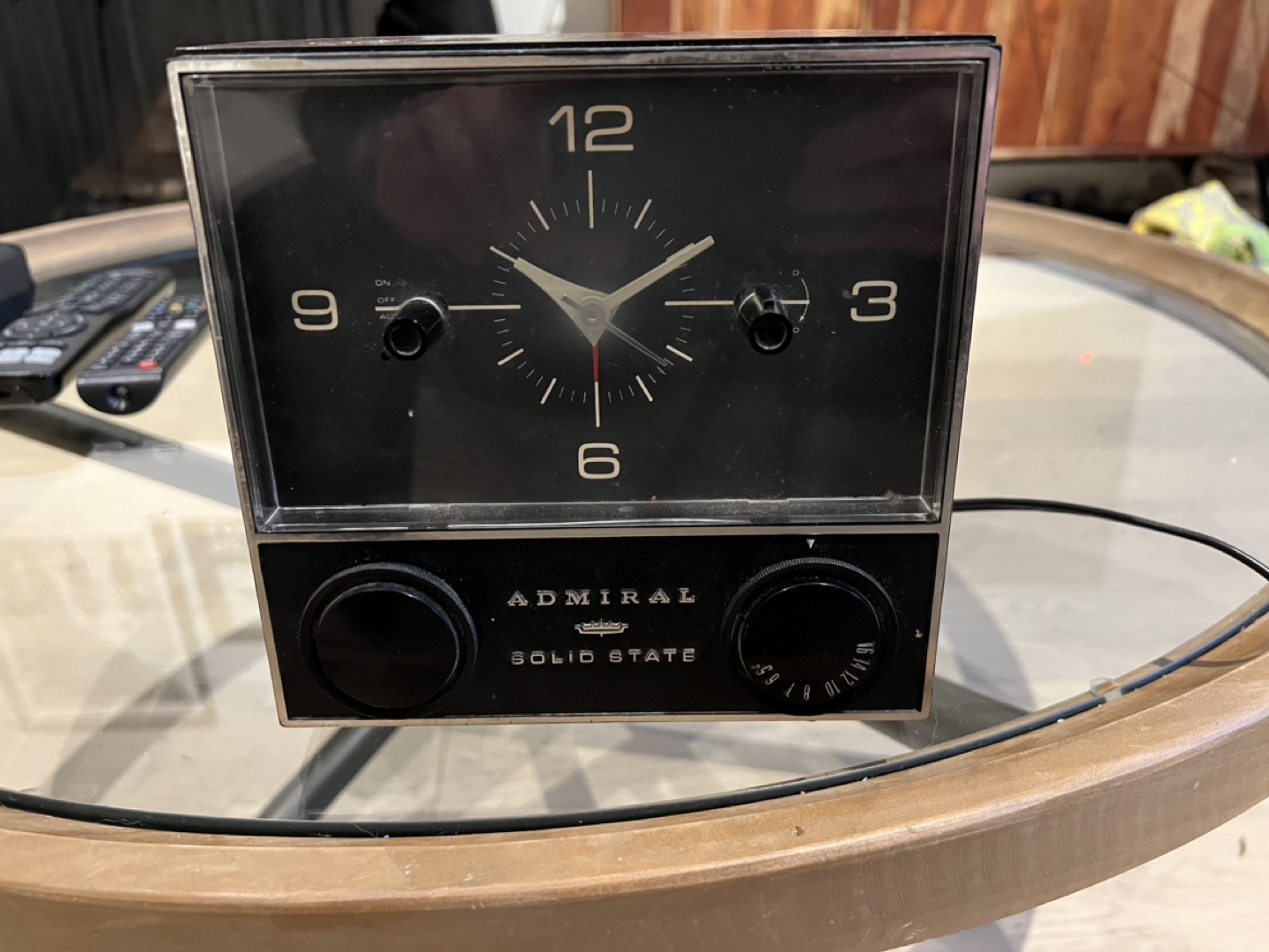 Retro Clock Radio thumbnail