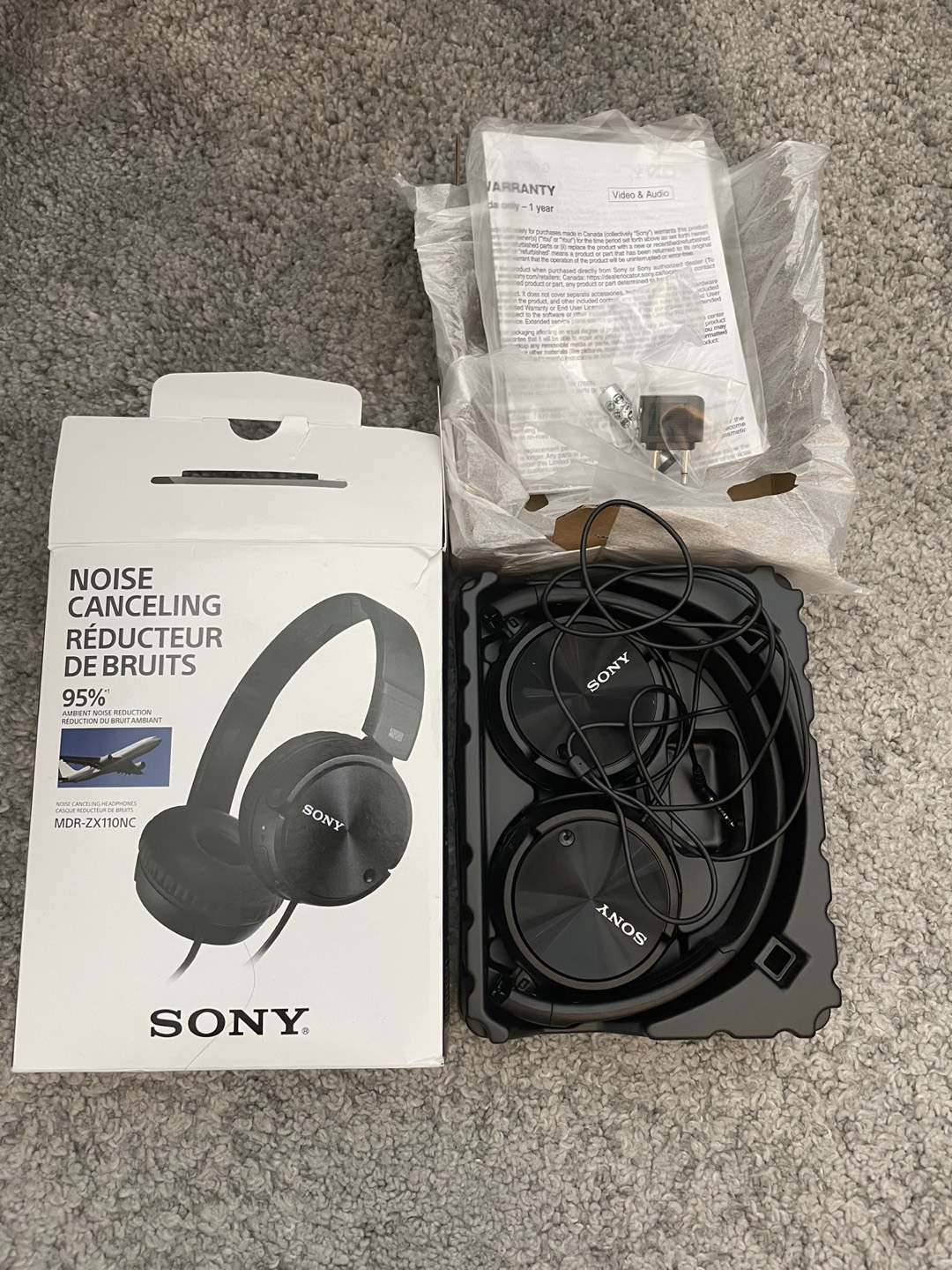 Sony ZX110NC Noise canceling Headphones thumbnail
