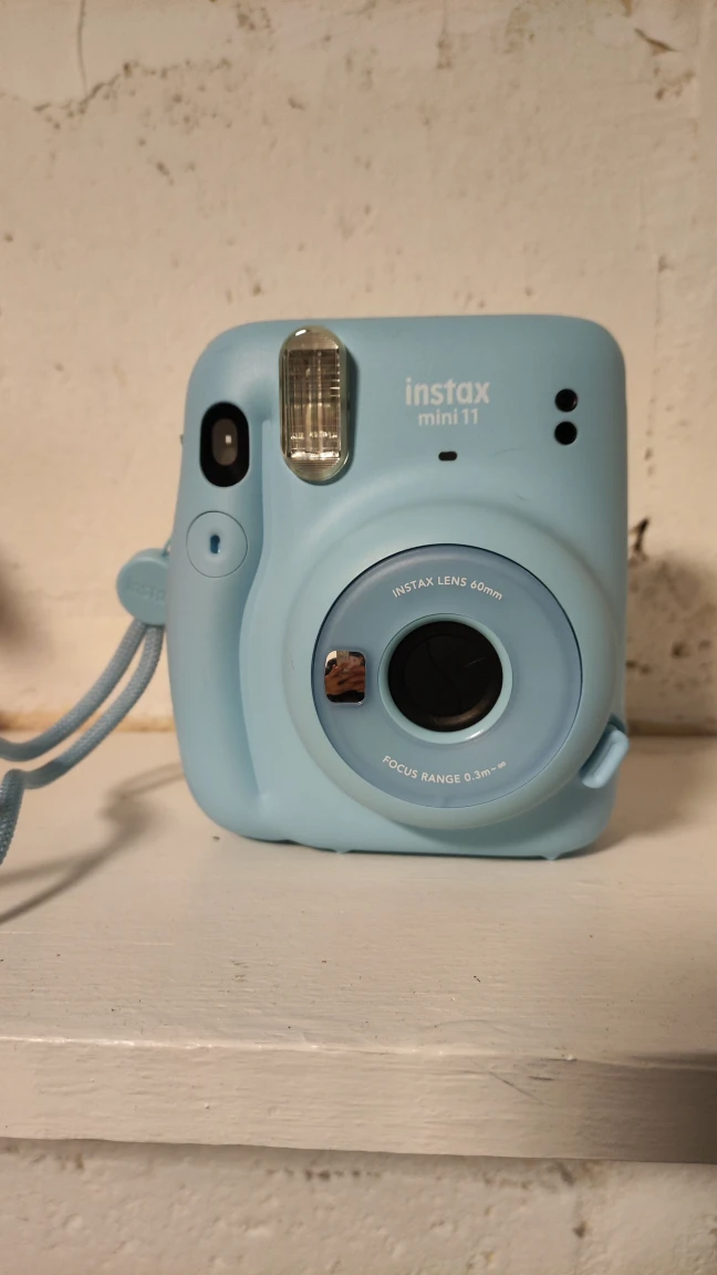 Instax 11 mini camera