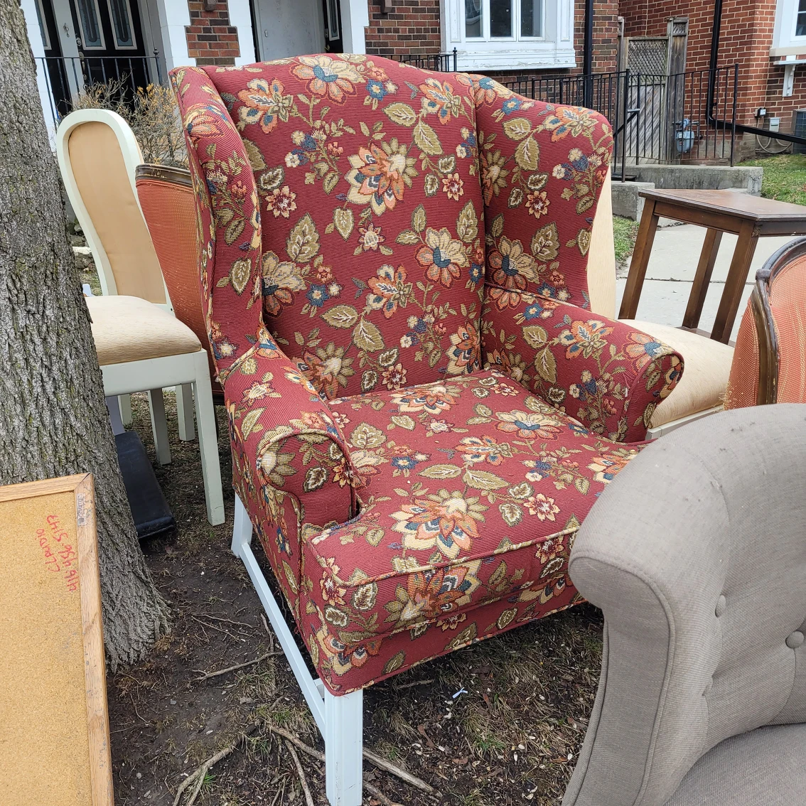 free wing back chair thumbnail