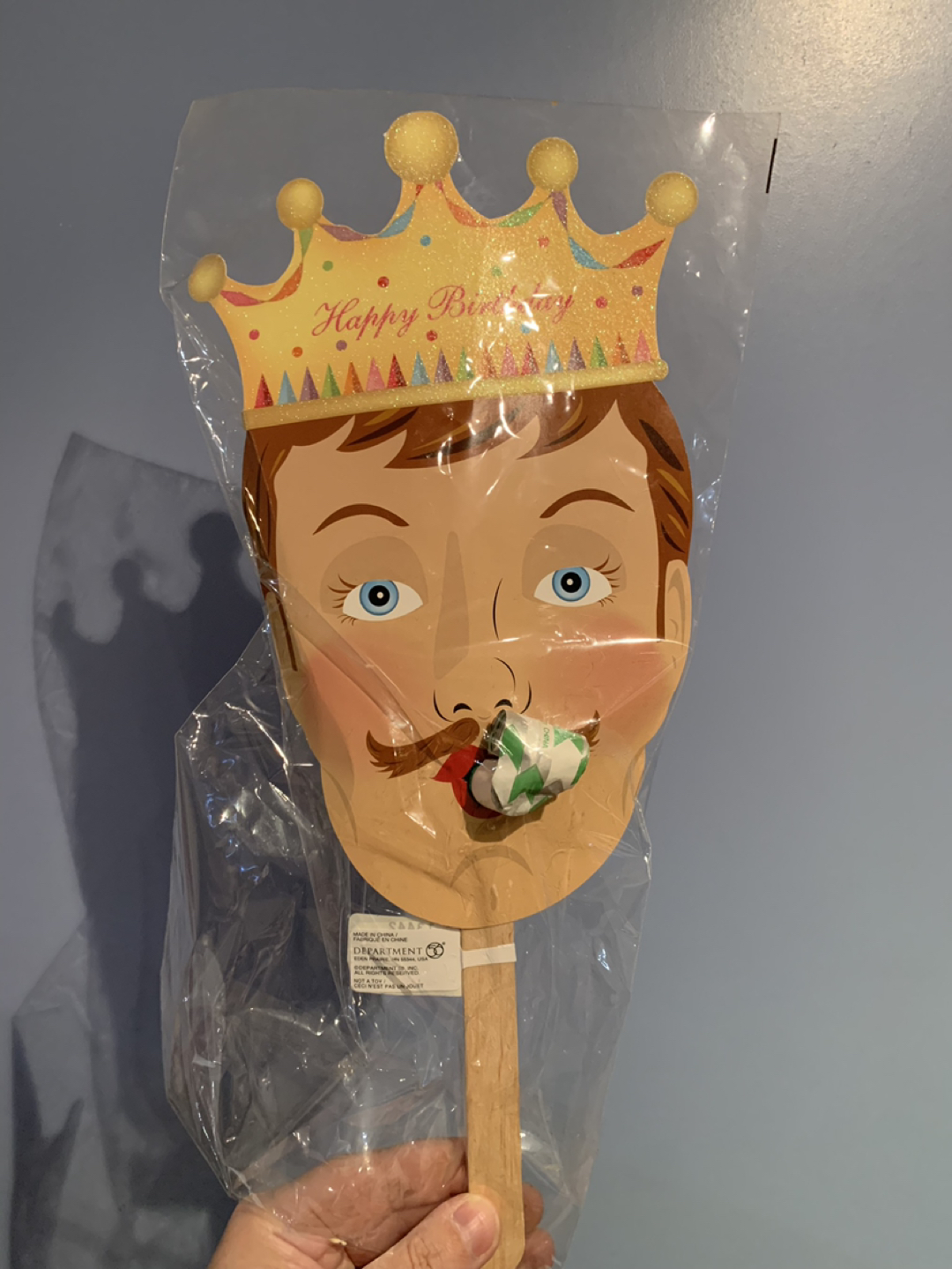 NEW Vintage Party Masks with Noisemakers x4 image indicator(2)